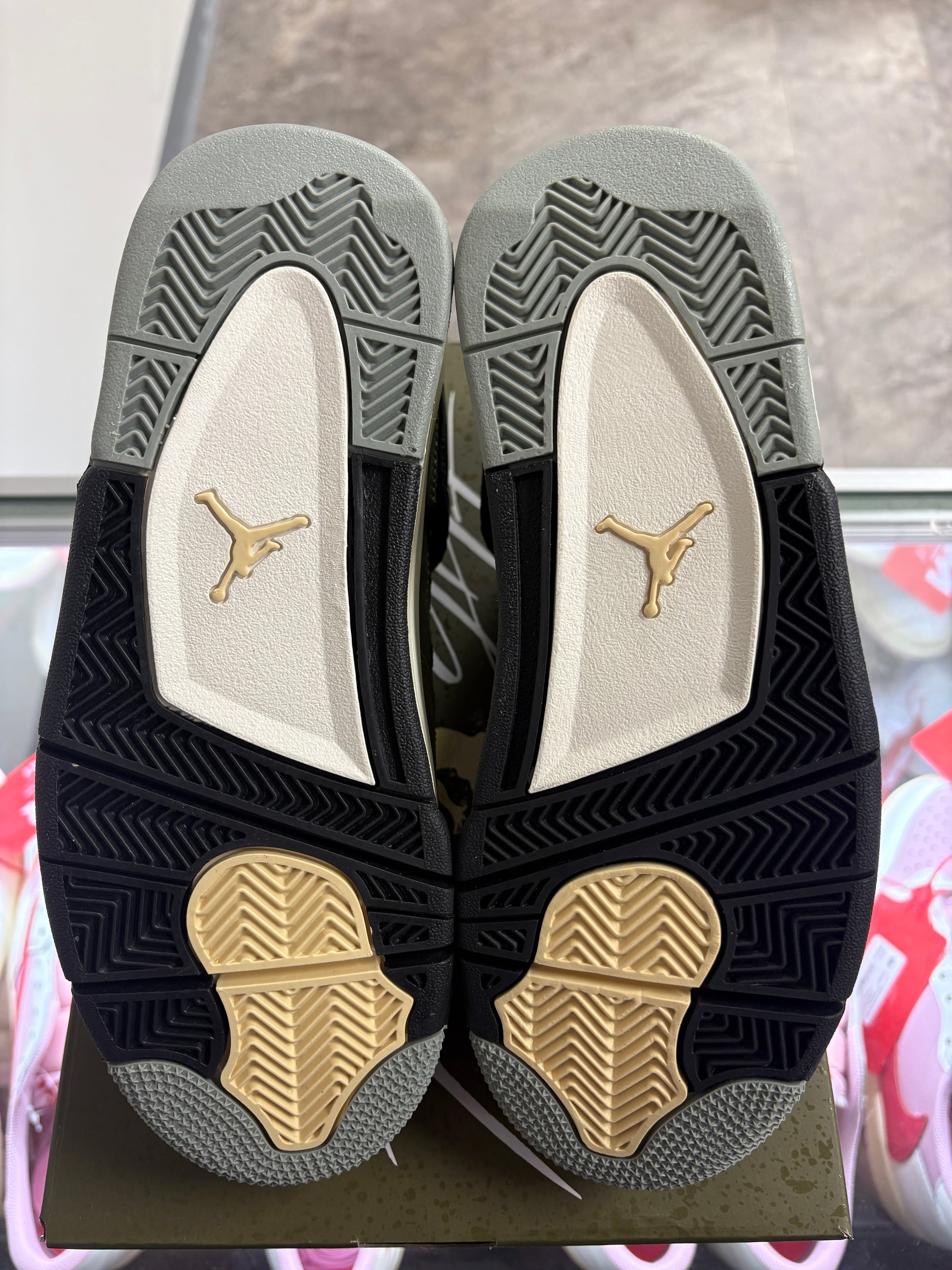 Jordan 4 Retro SE Craft Medium Olive (GS)