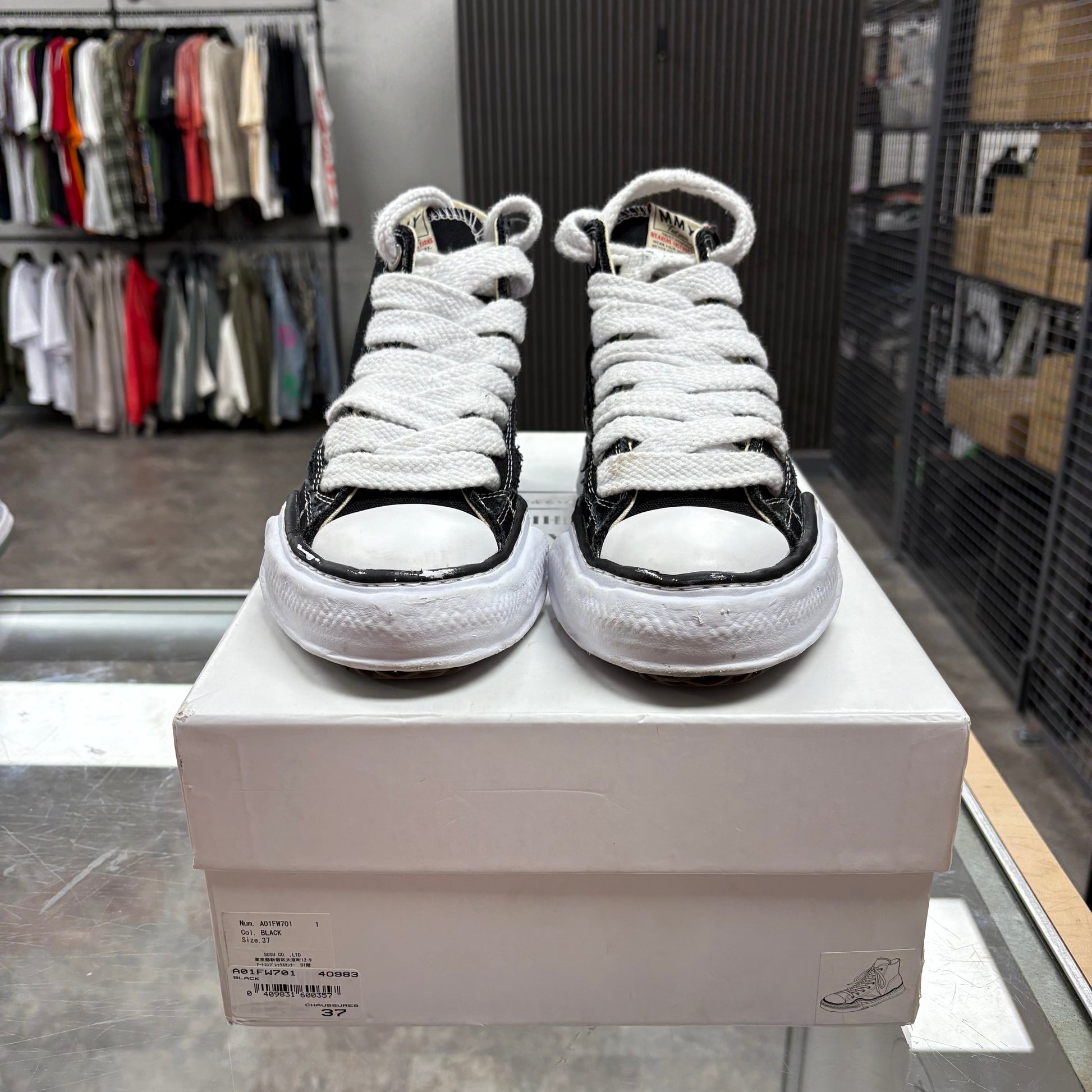 Maison Mihara Yasuhiro Canvas High (5)