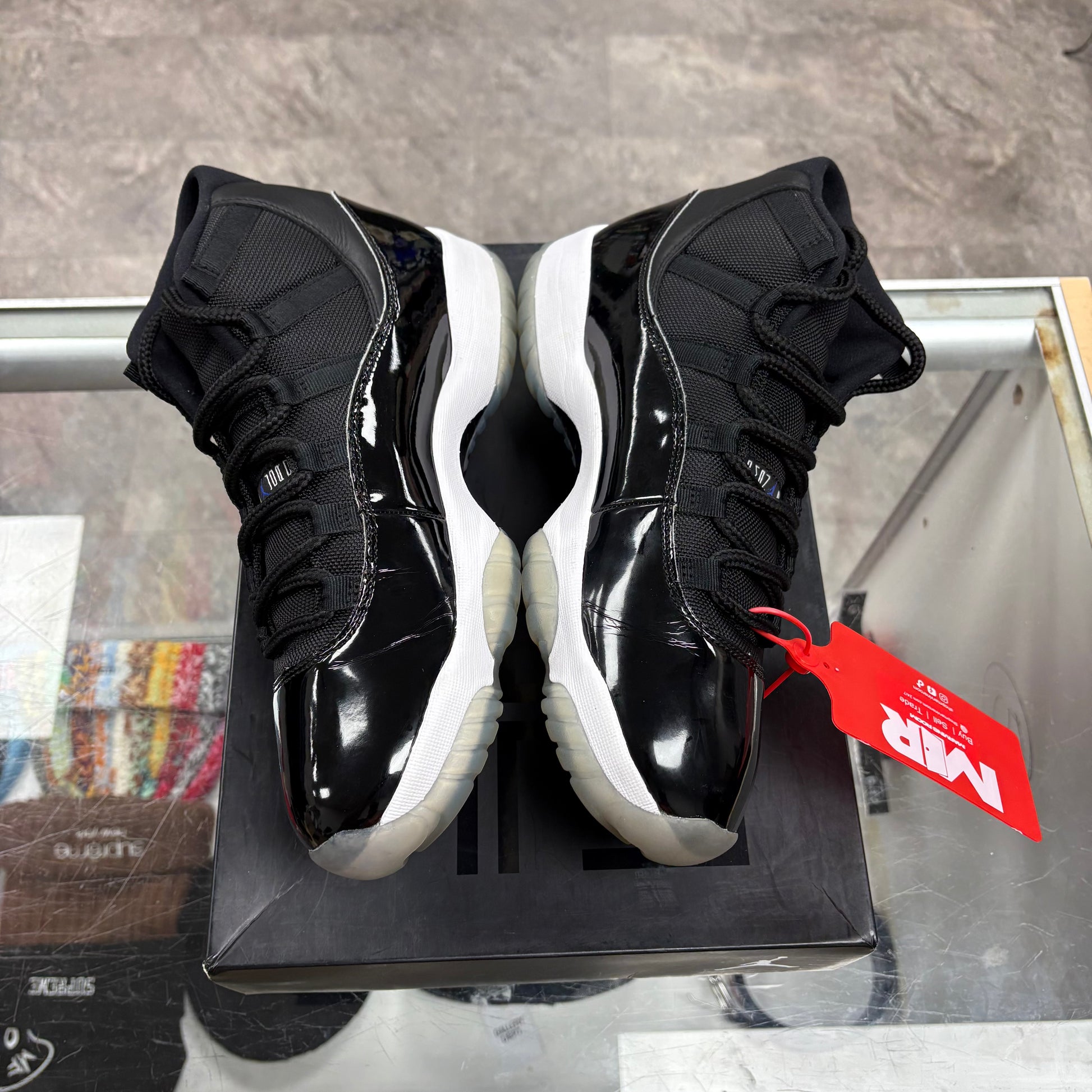 Jordan 11 Retro Space Jam (2016)