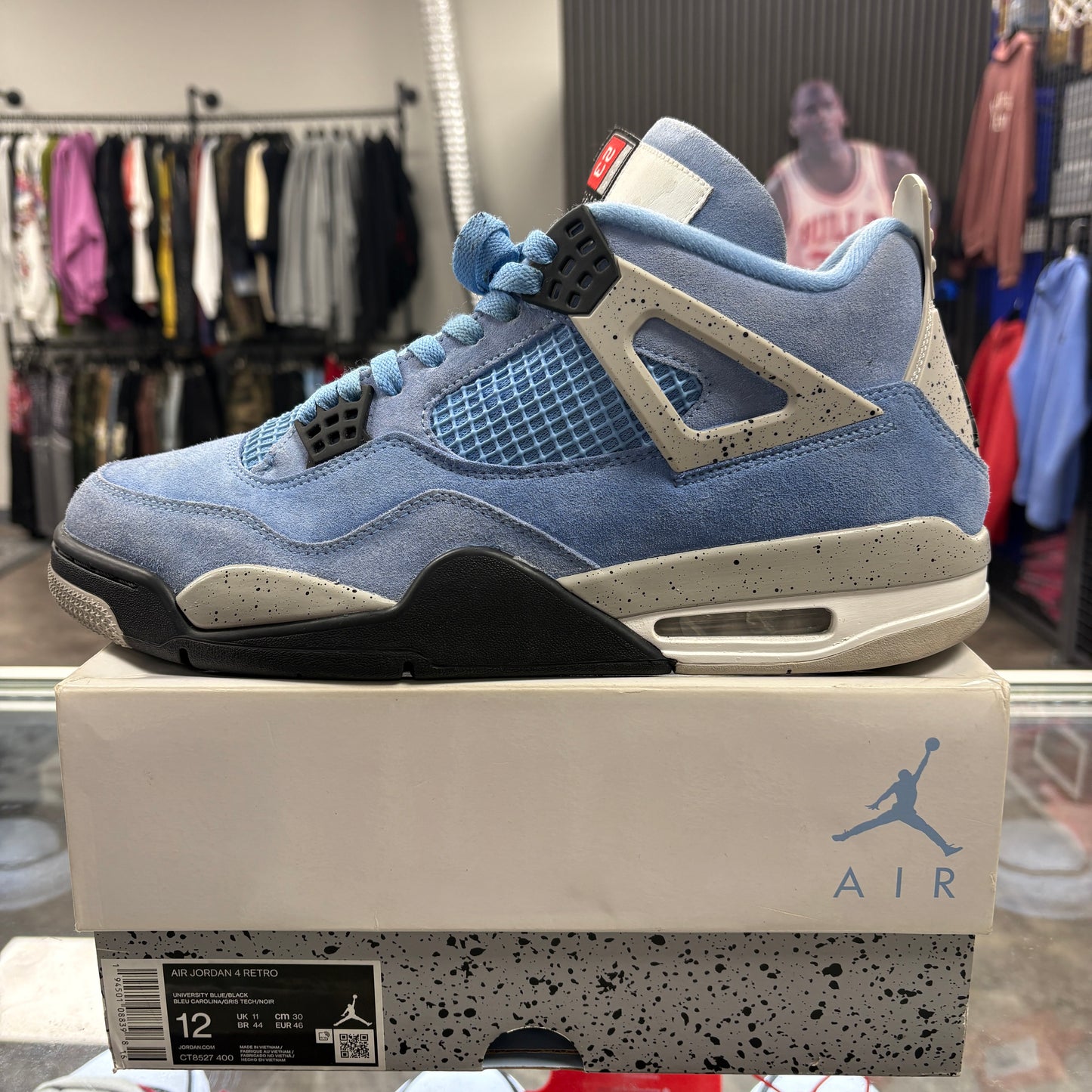 Jordan 4 Retro University Blue