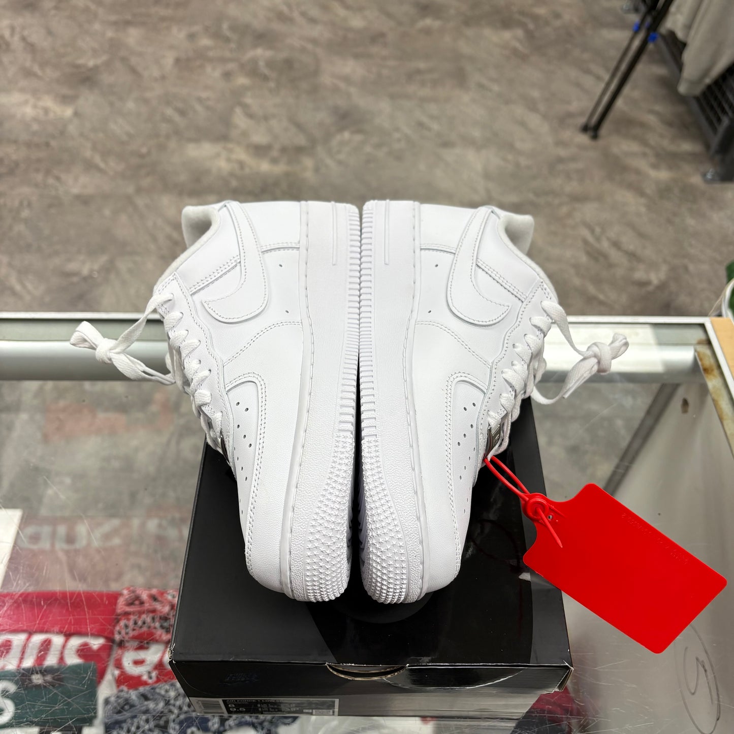Nike Air Force 1 Low Supreme White