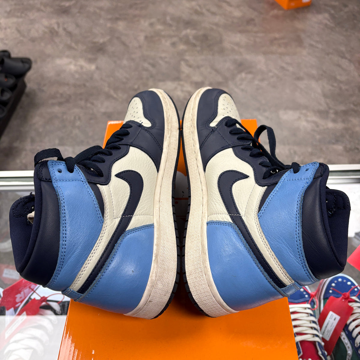 Jordan 1 Retro High Obsidian