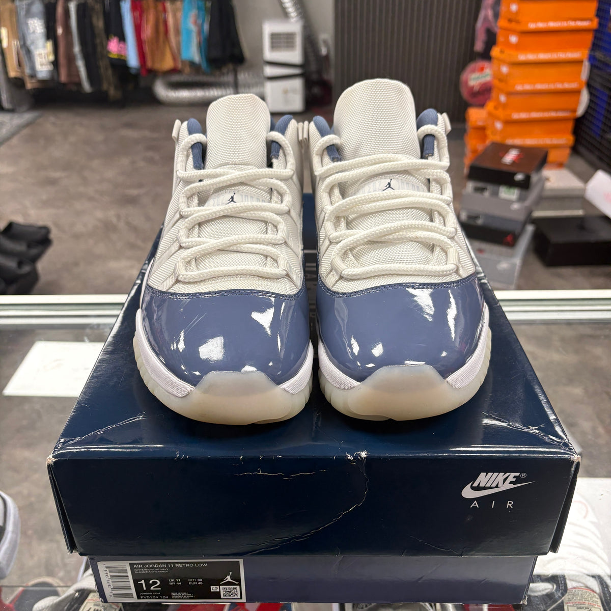 Jordan 11 Retro Low Diffused Blue