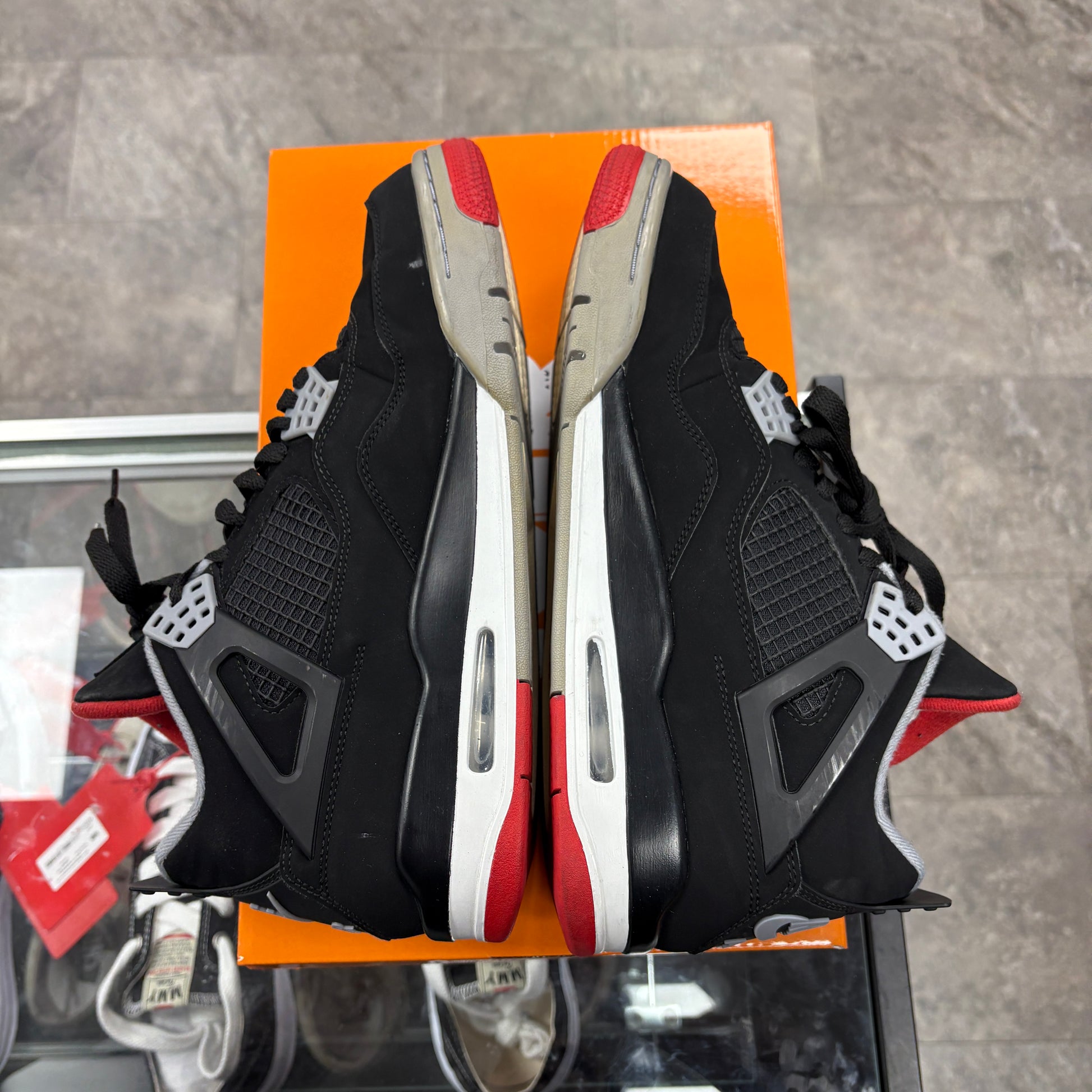 Jordan 4 Retro Bred (2019)