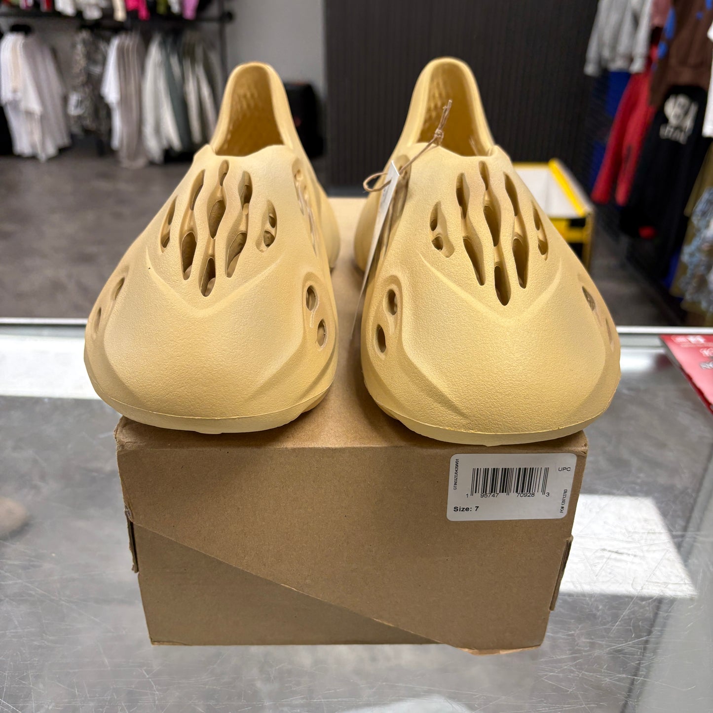 adidas Yeezy Foam RNNR Sand