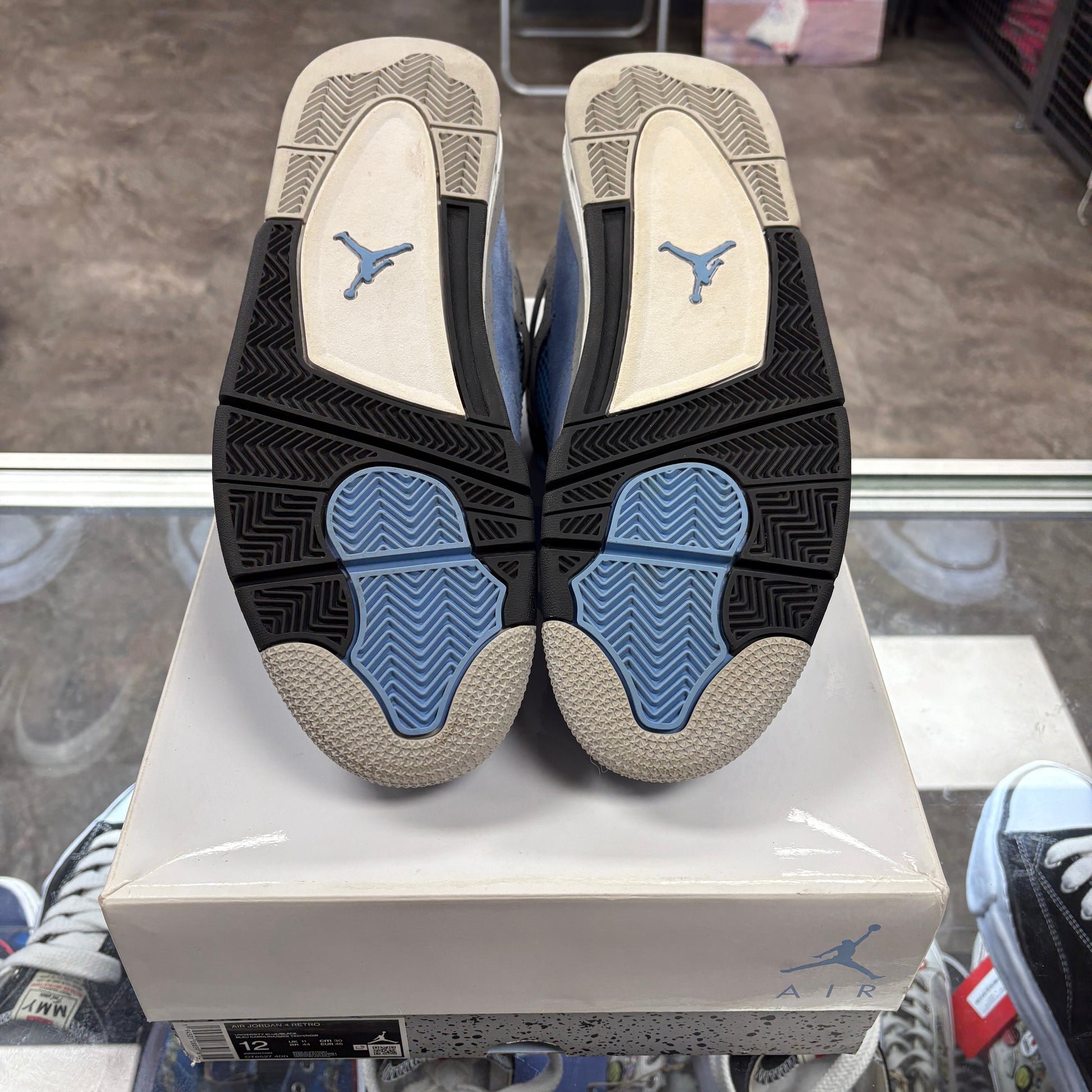 Jordan 4 Retro University Blue