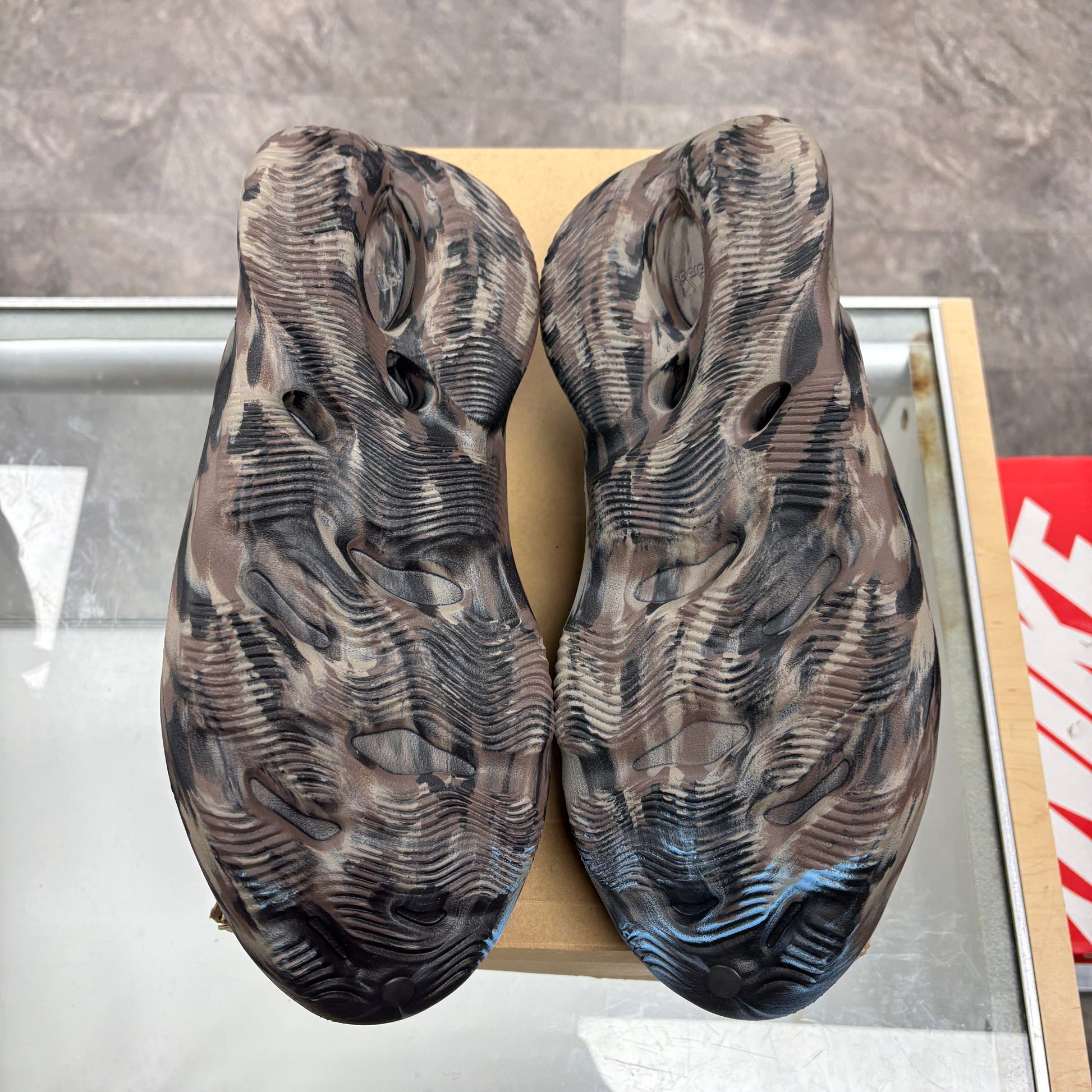 adidas Yeezy Foam RNR MX Cinder