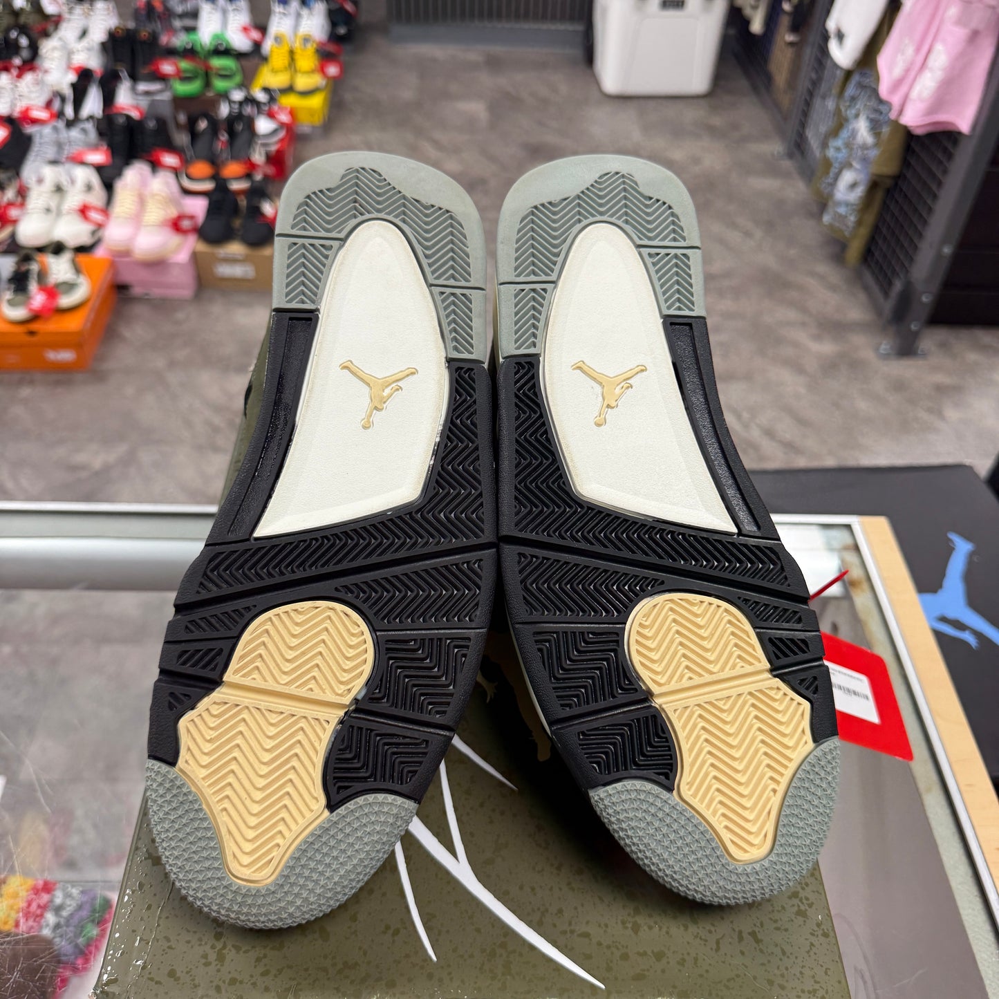 Jordan 4 Retro SE Craft Medium Olive