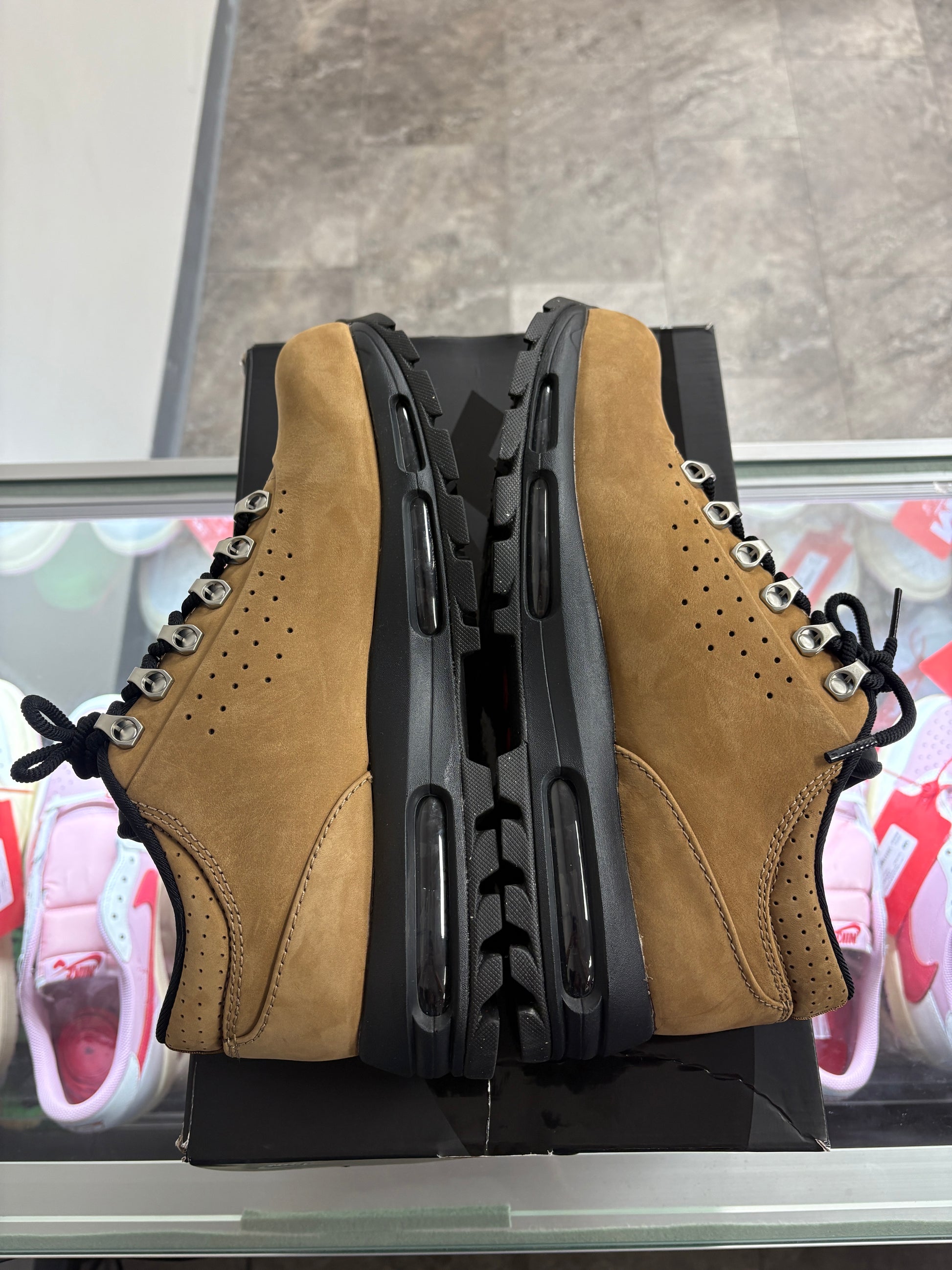 Nike Air Max Goadome Low Taupe