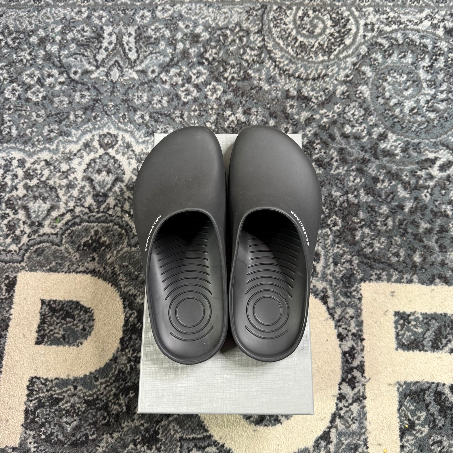Balenciaga Clogs (Black)