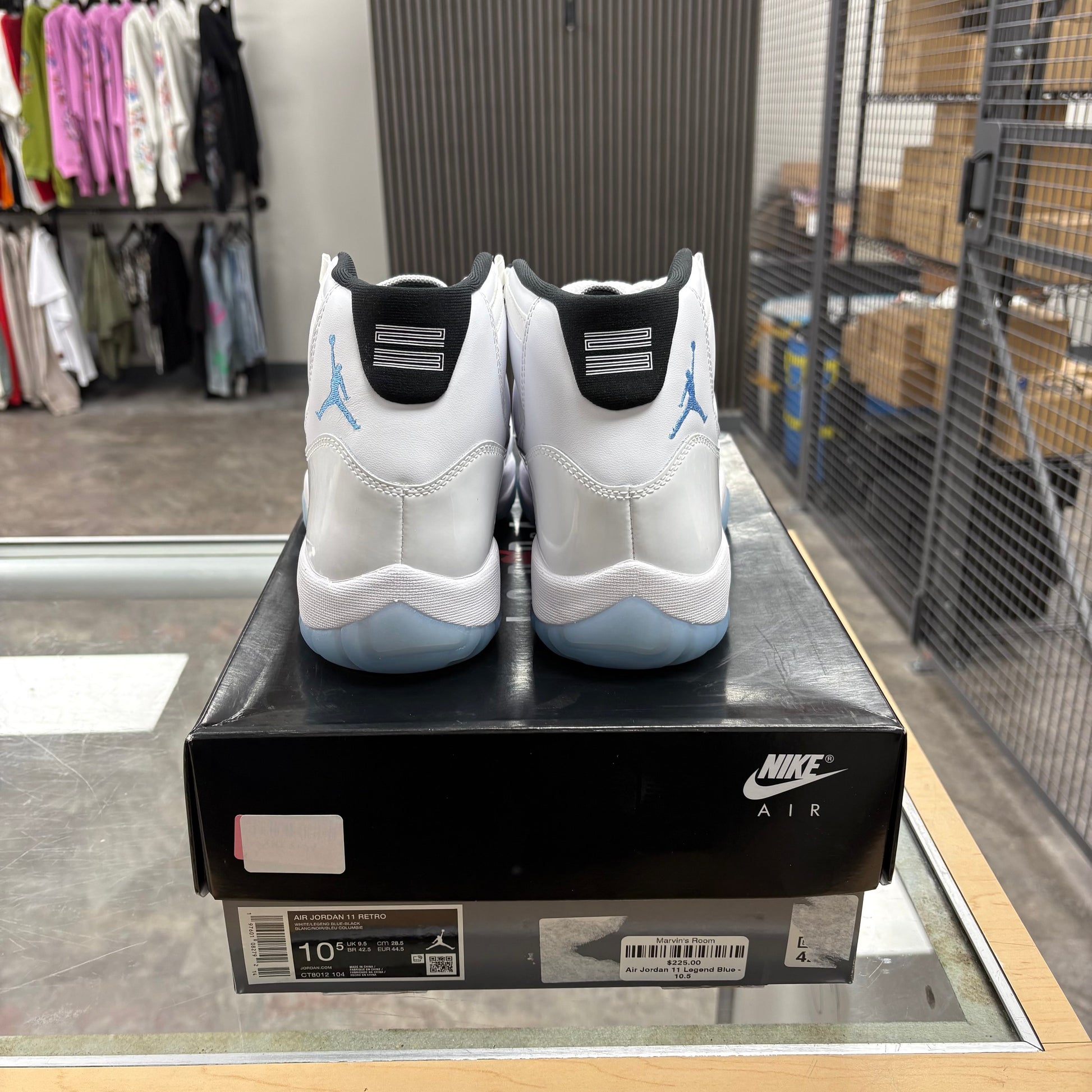 Jordan 11 Retro Legend Blue (2024)