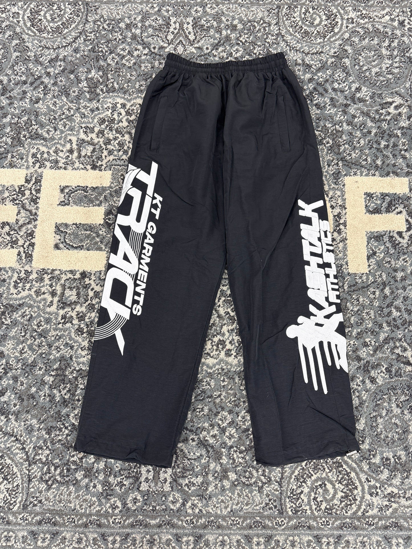 Kash Talk Nylon Sweatpants (Black)
