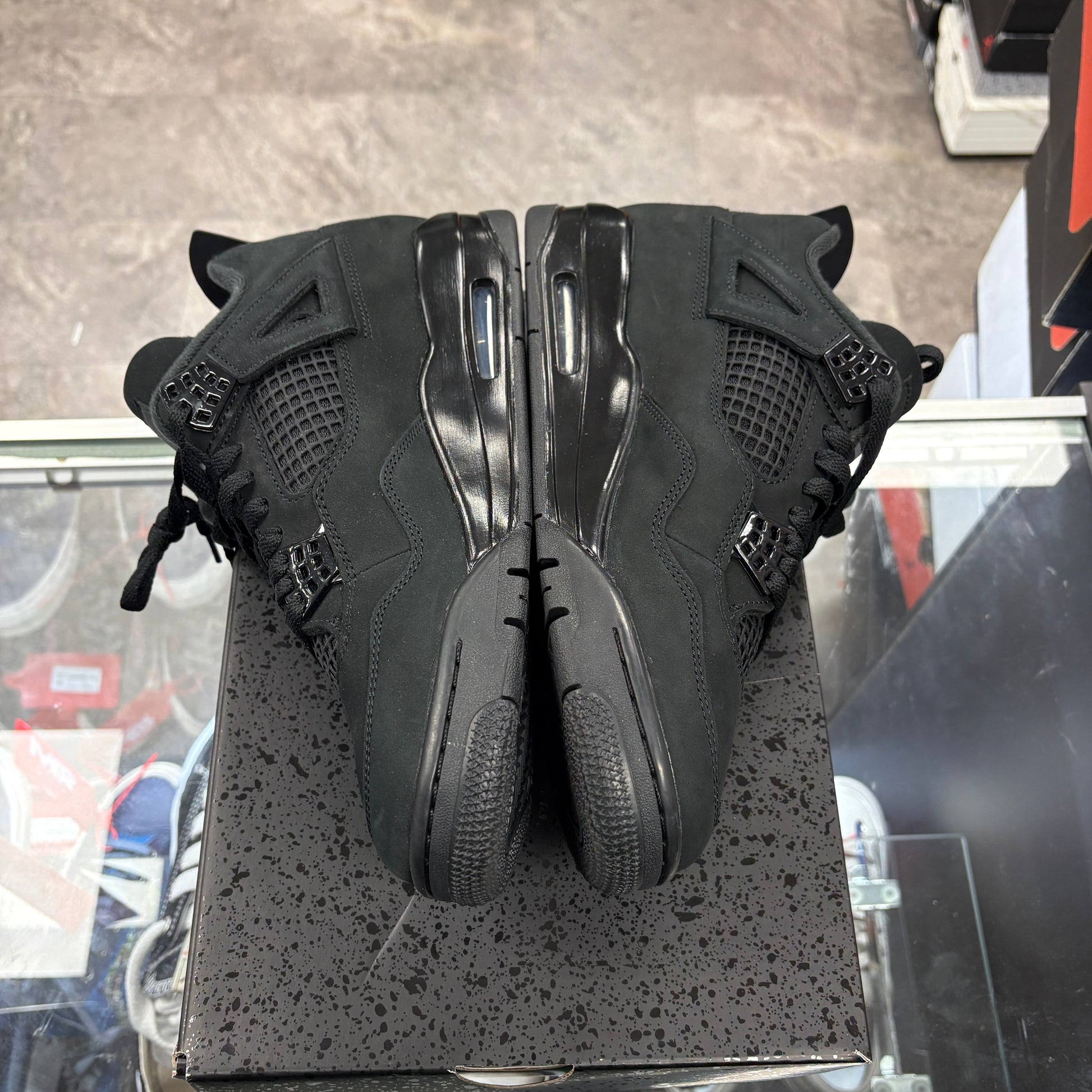 Jordan 4 Retro Black Cat (2025)