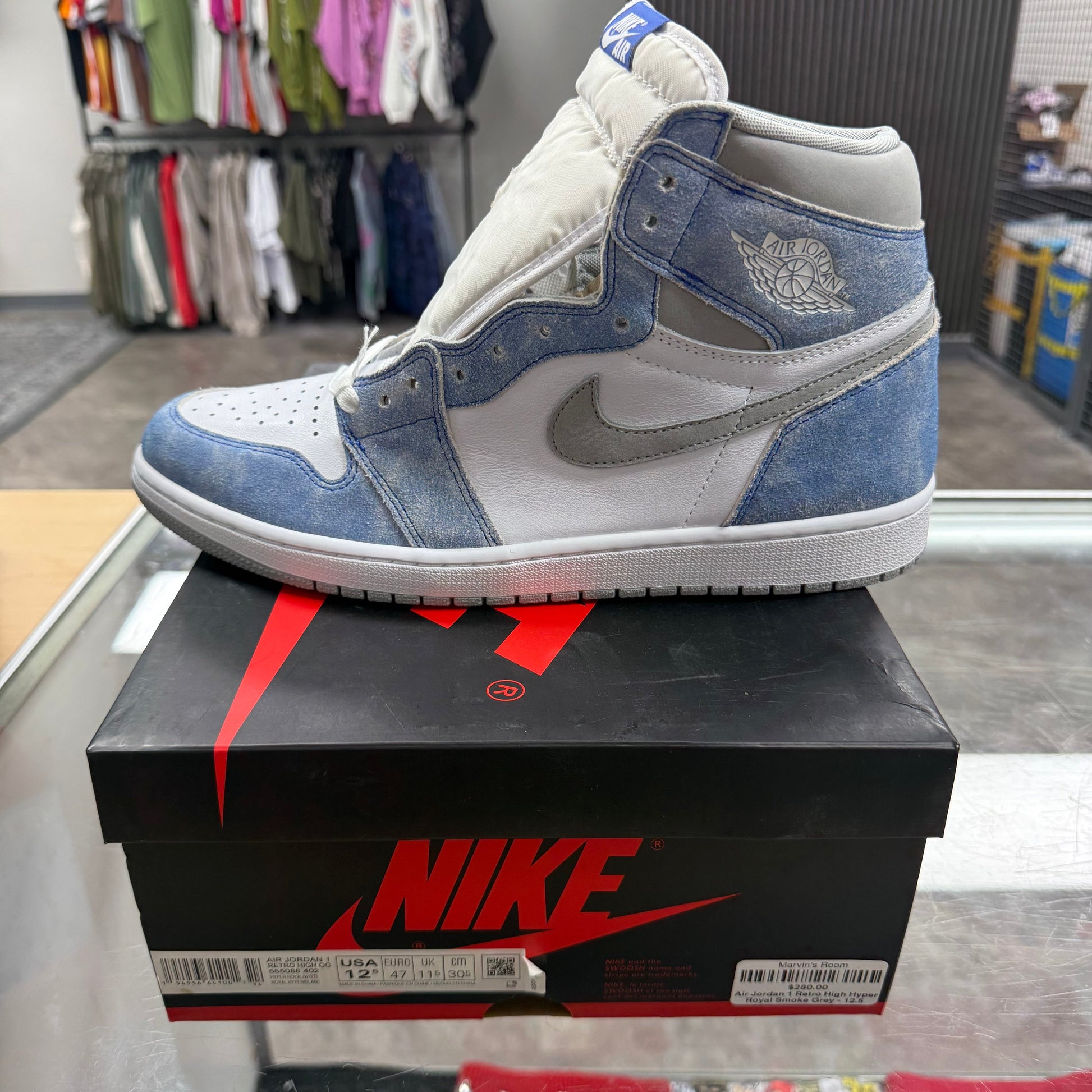 Air Jordan 1 Retro High Hyper Royal Smoke Grey