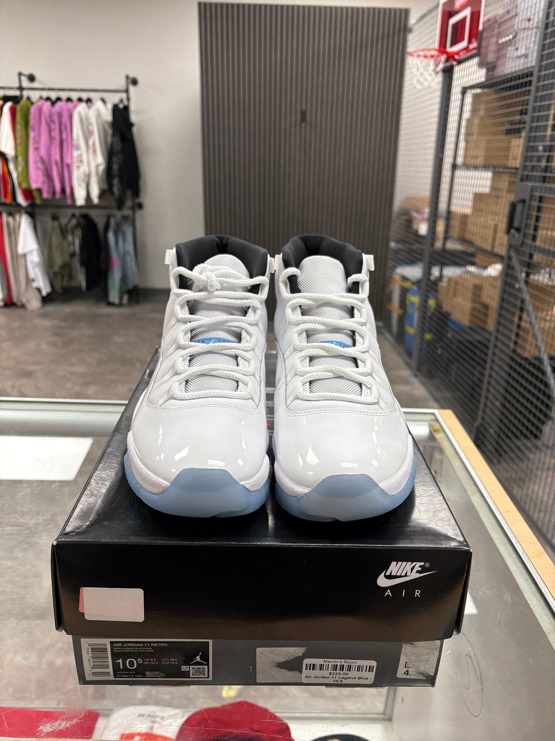Jordan 11 Retro Legend Blue (2024)