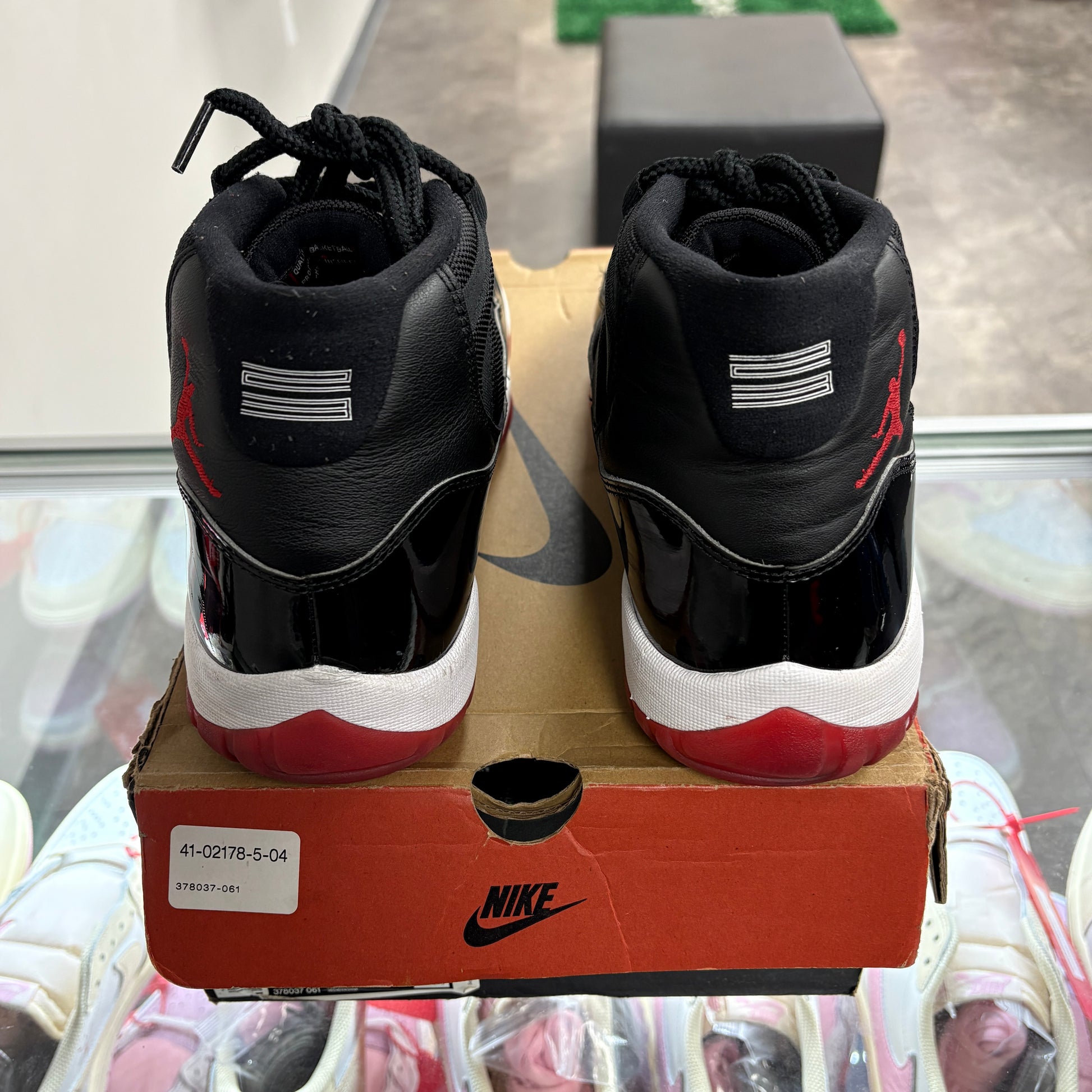 Jordan 11 Retro Playoffs Bred (2019)