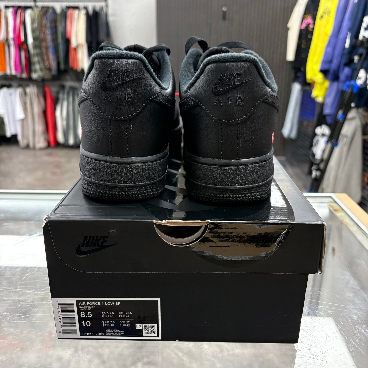 Nike Air Force 1 Low Supreme Black