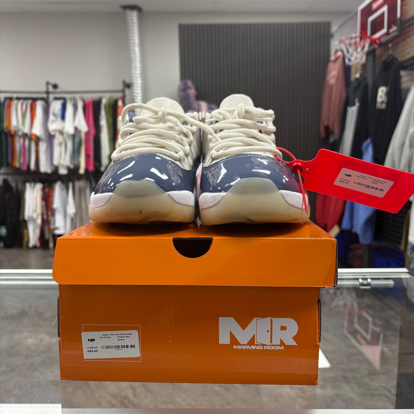 Jordan 11 Retro Low Diffused Blue