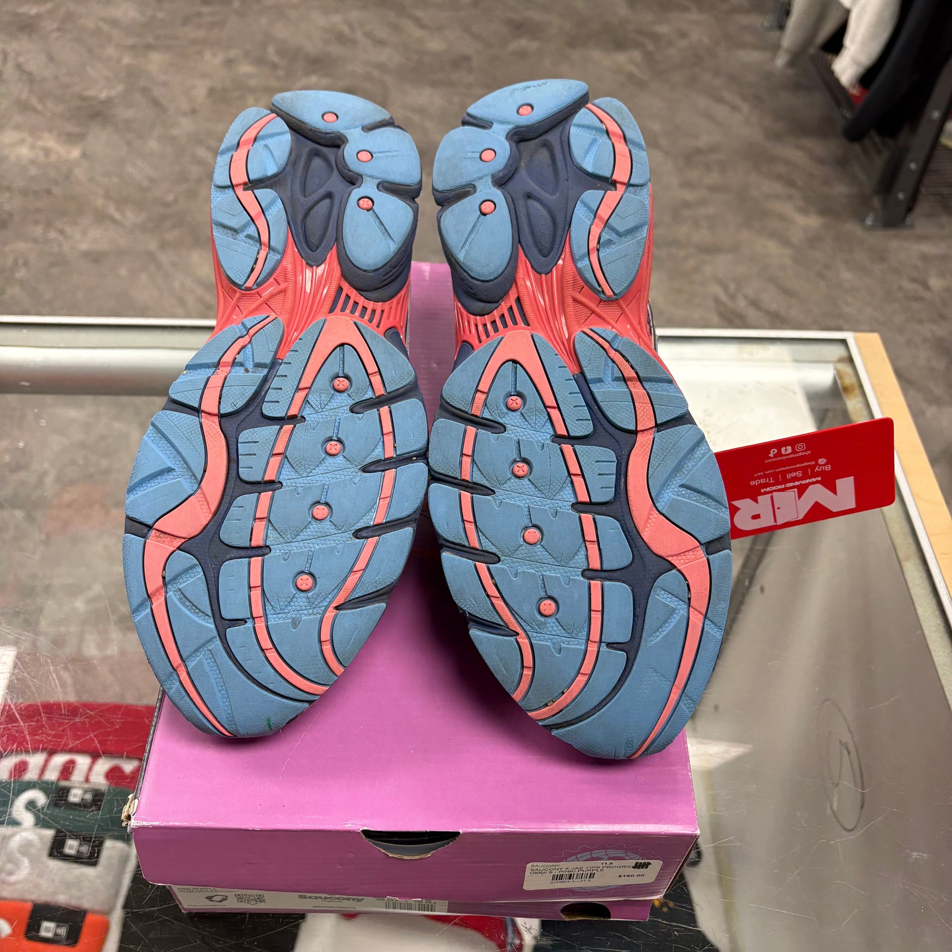 Saucony ProGrid Omni 9 Jae Tips To Do List Pink
