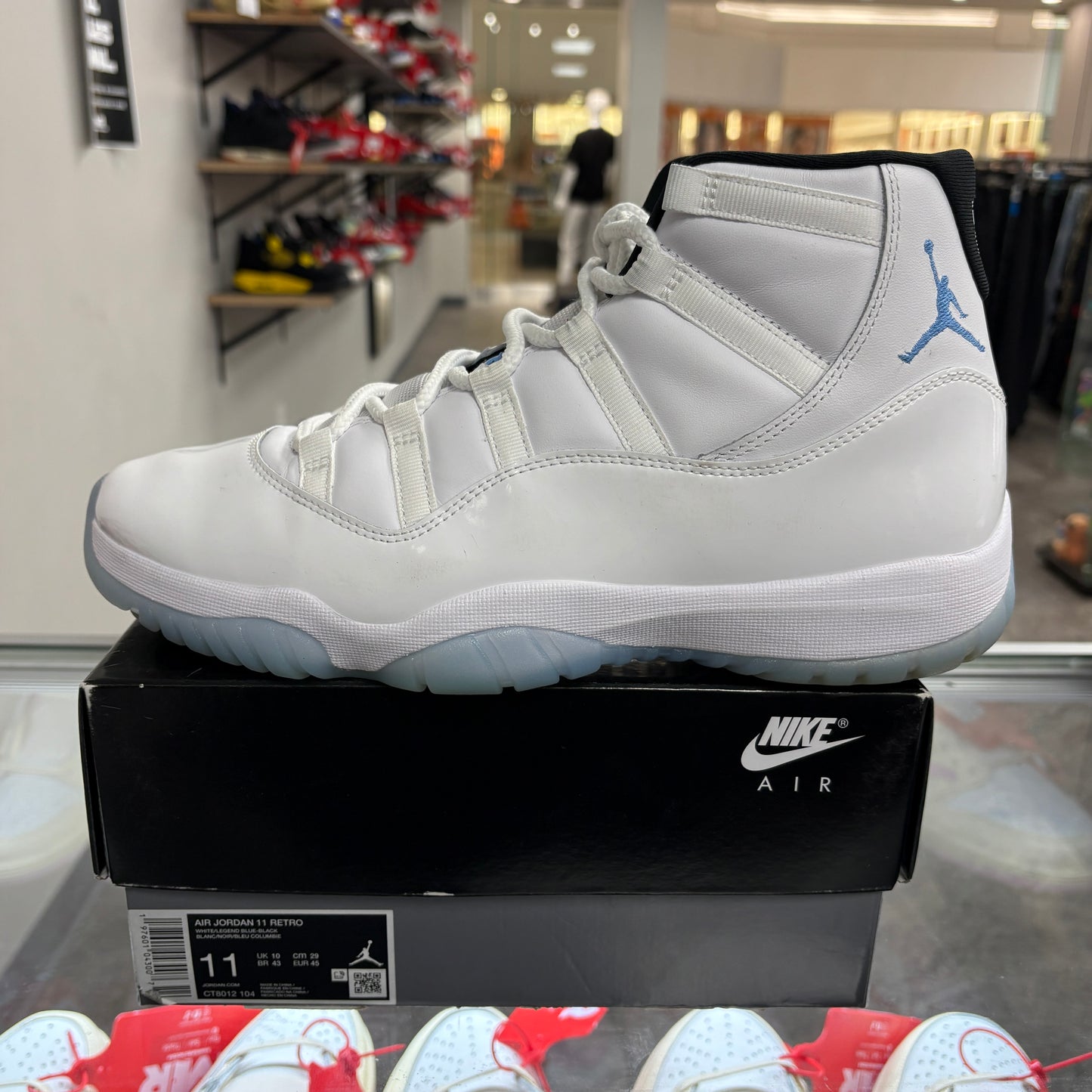 Jordan 11 Retro Legend Blue (2024)