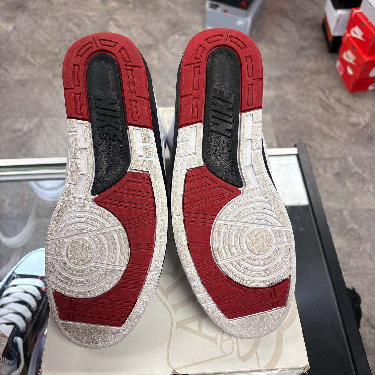 Jordan 2 Retro OG Chicago (2022)