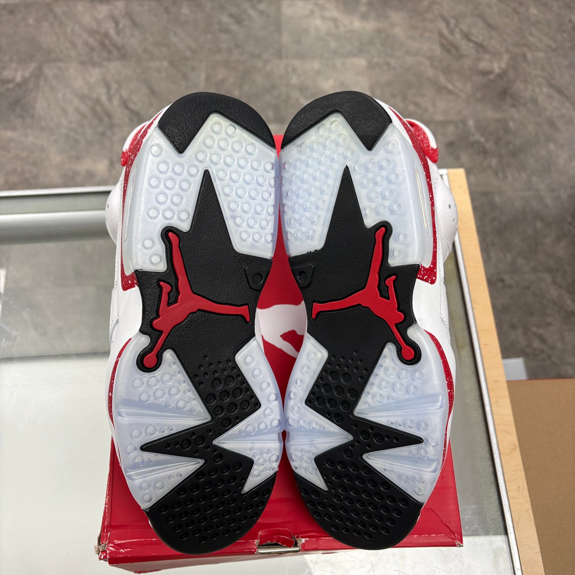 Jordan 6 Retro Red Oreo