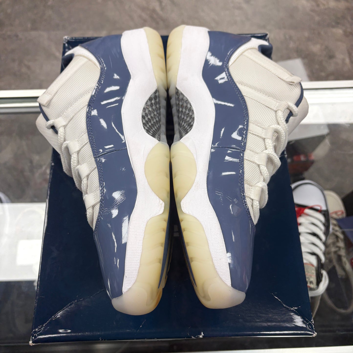 Jordan 11 Retro Low Diffused Blue