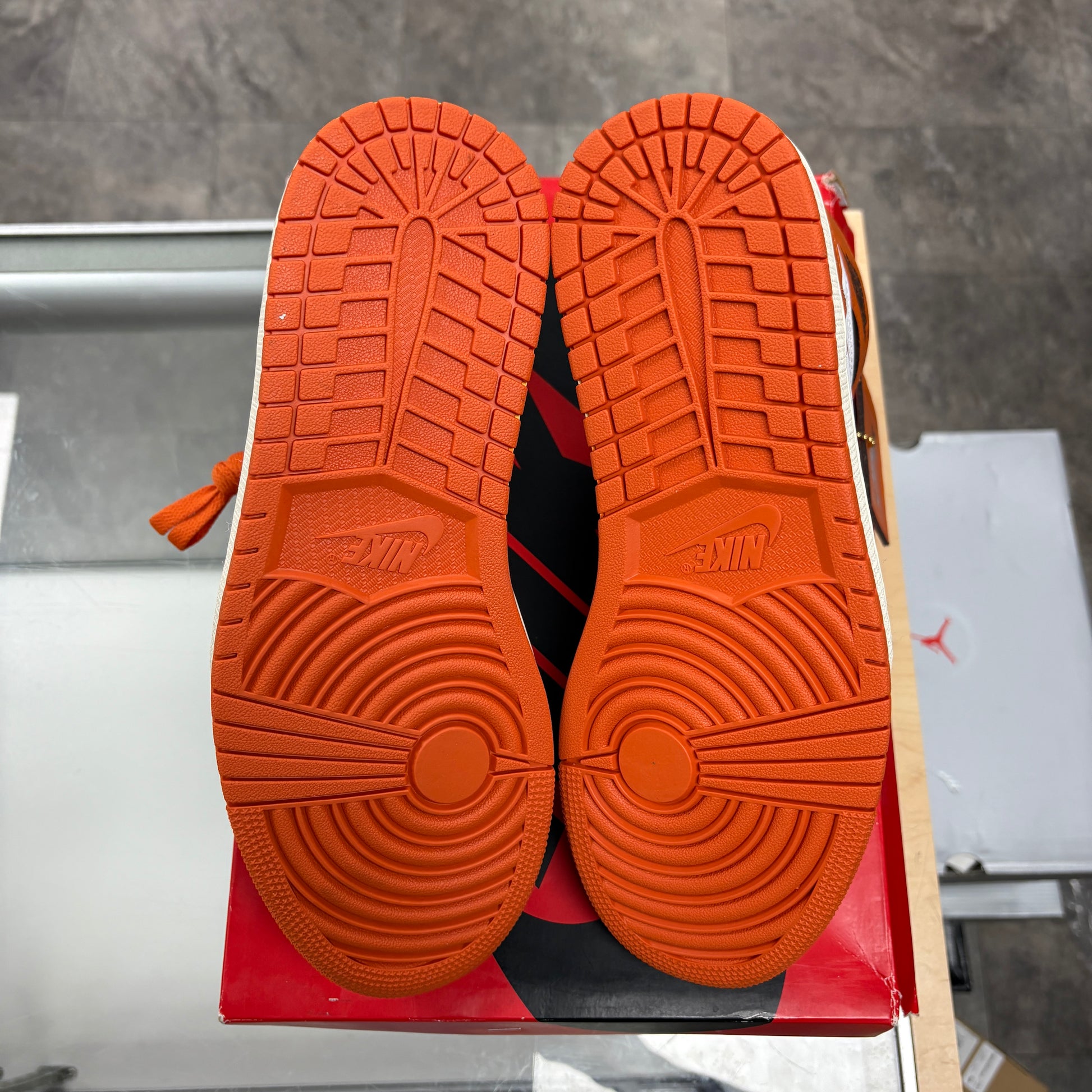 Jordan 1 Retro High OG Starfish (Women's)