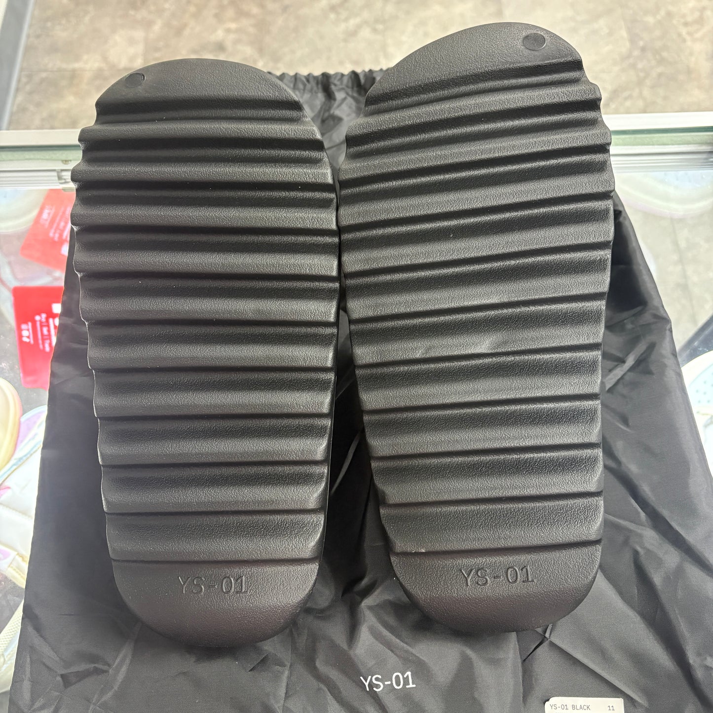 YZY YS-01 Black