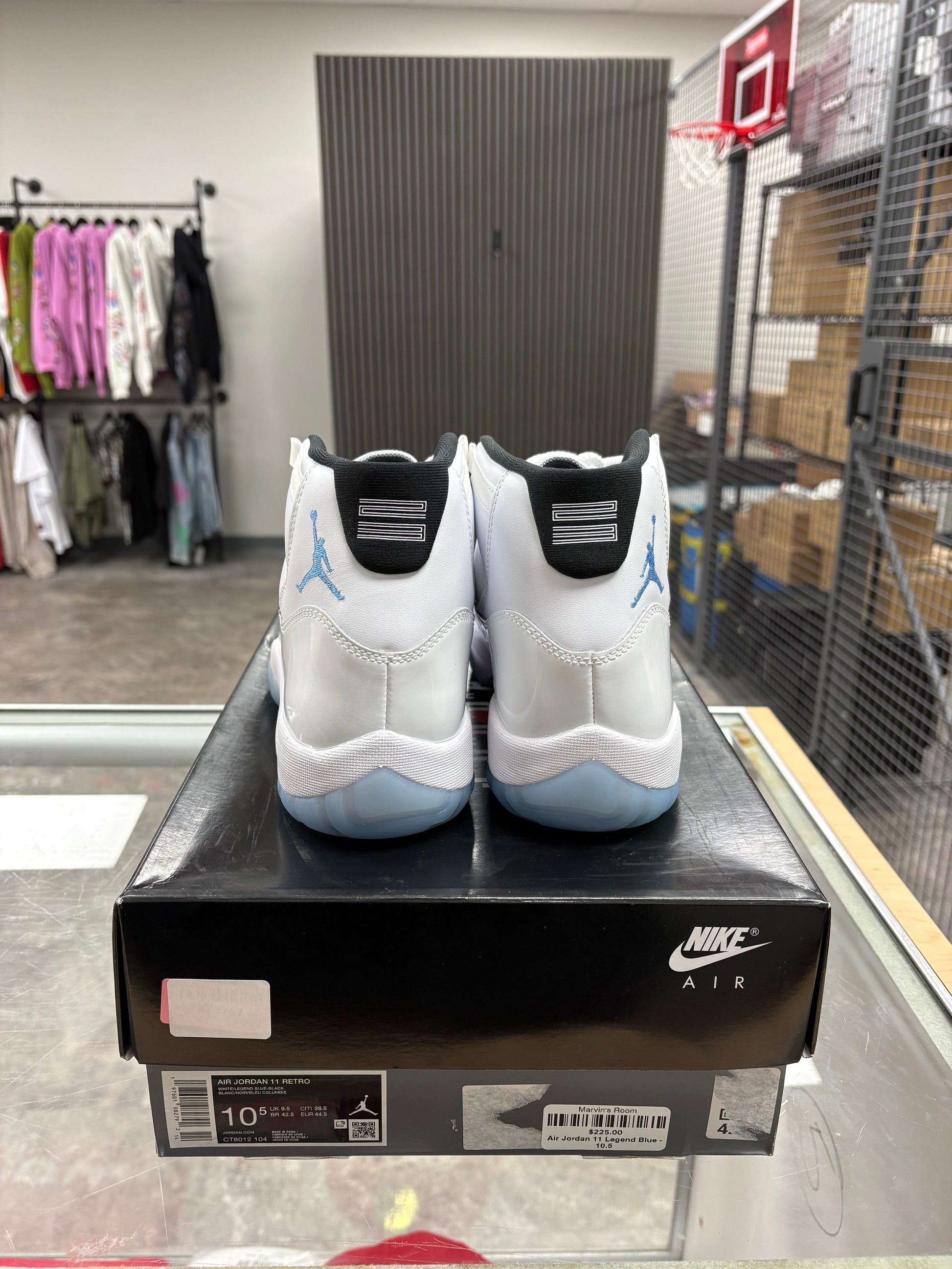 Jordan 11 Retro Legend Blue (2024)