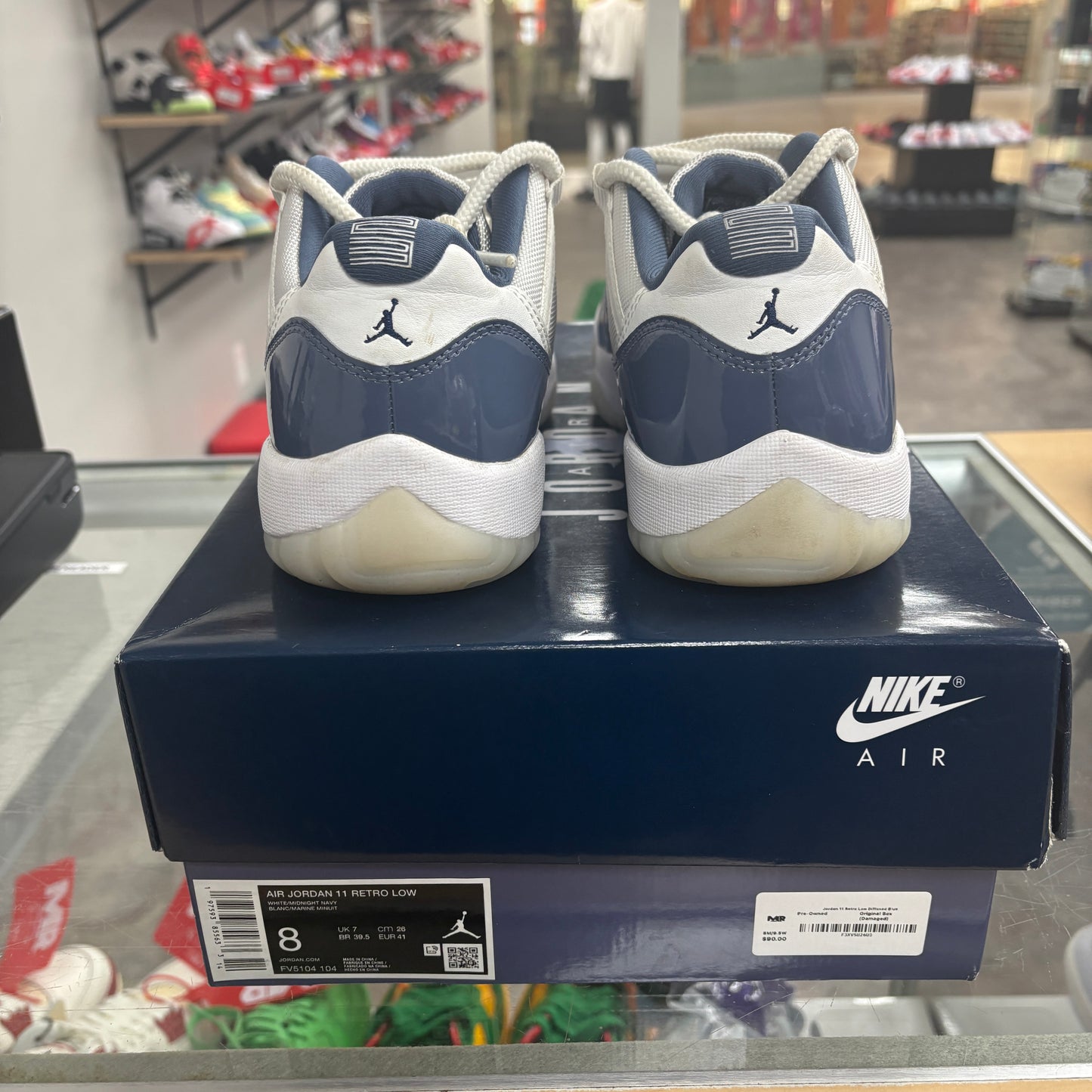Jordan 11 Retro Low Diffused Blue