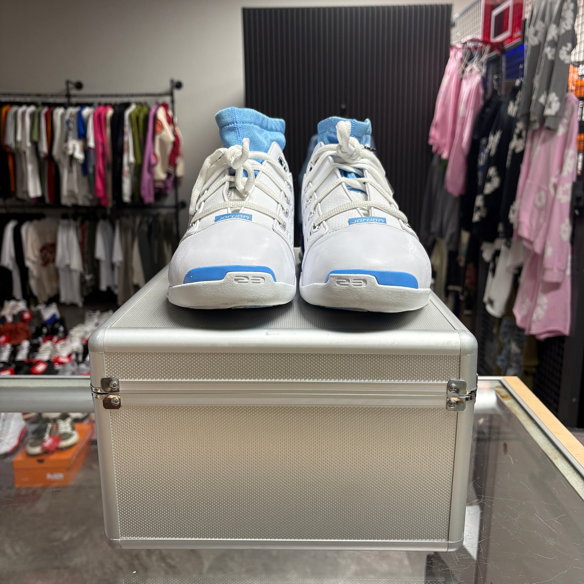 Jordan 17 Retro Low SP University Blue (2024)