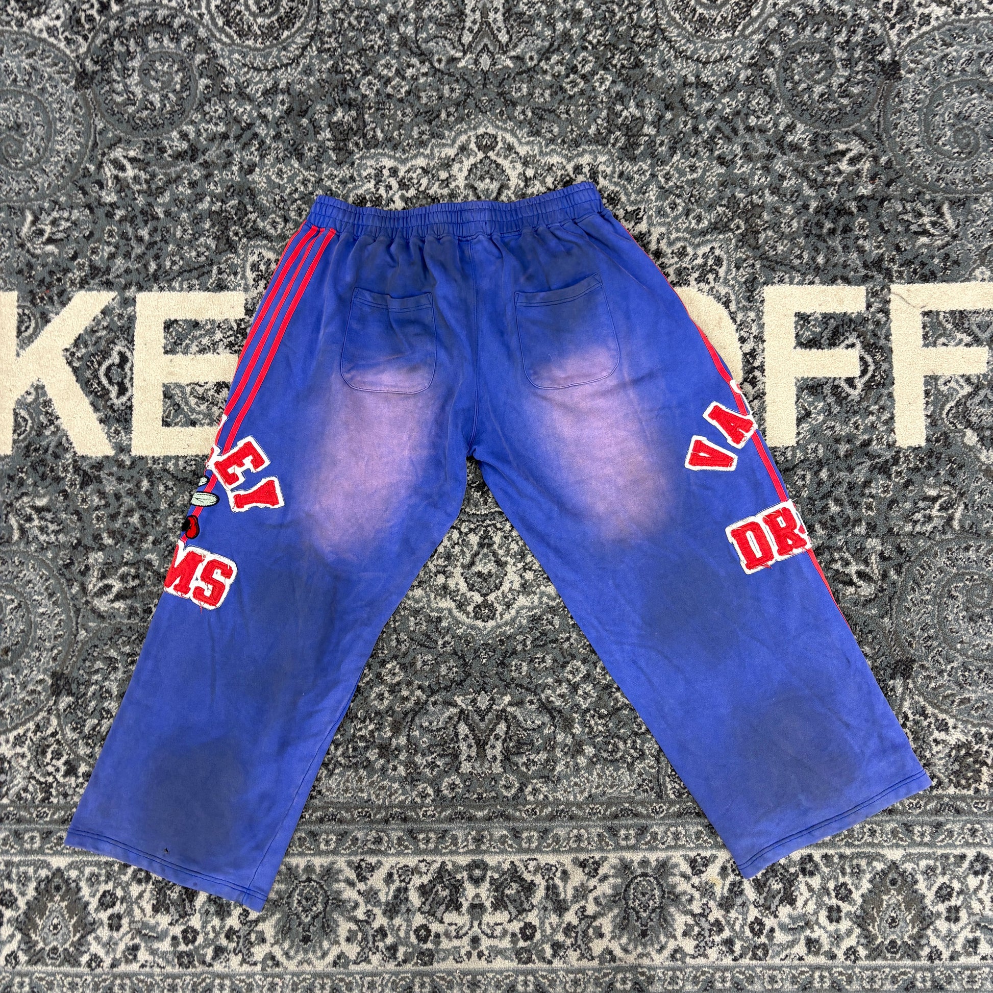 Vale Dreams Crest Sweatpants (Purple)