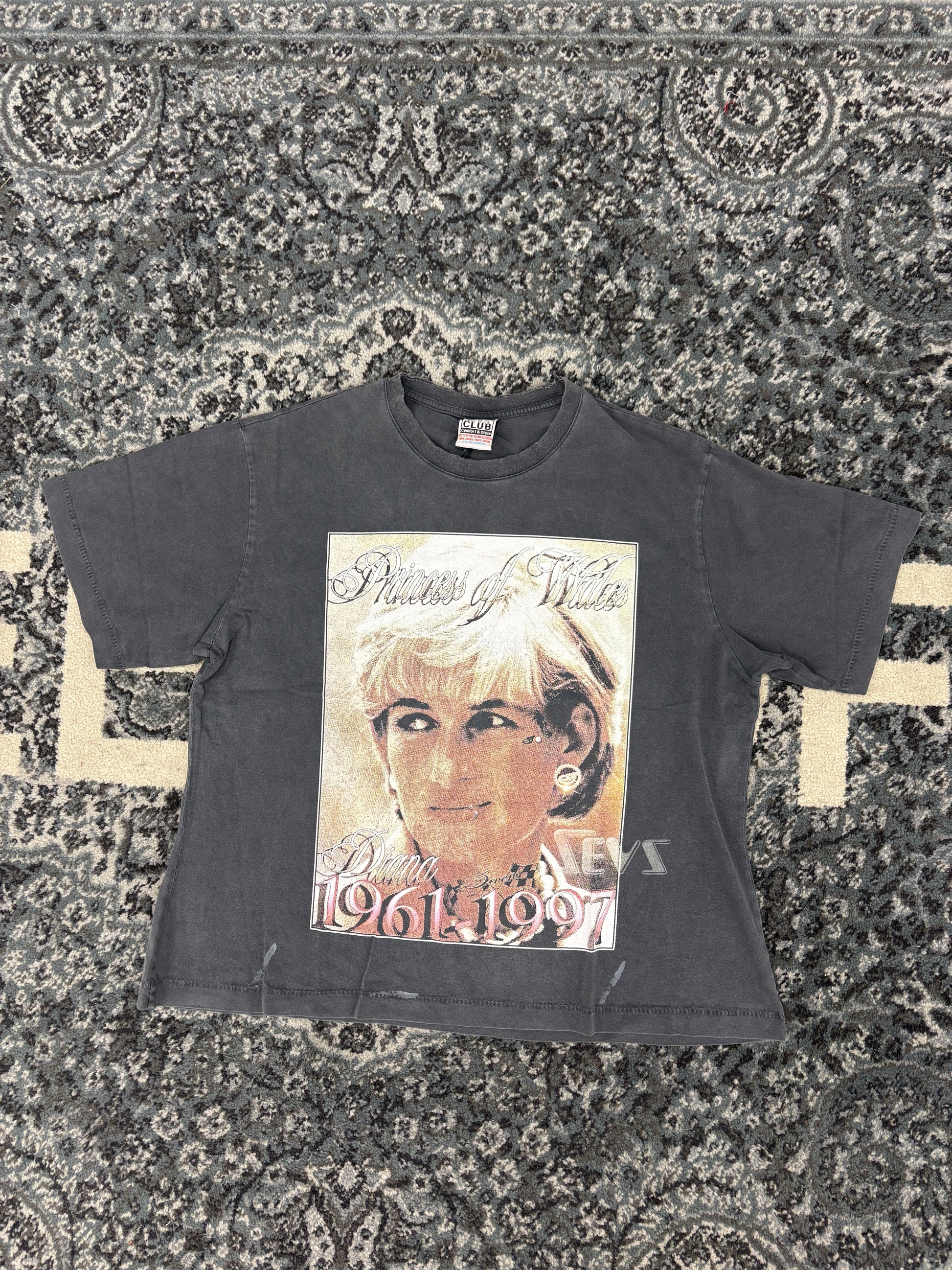 777s Diana Tee