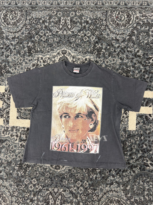 777s Diana Tee