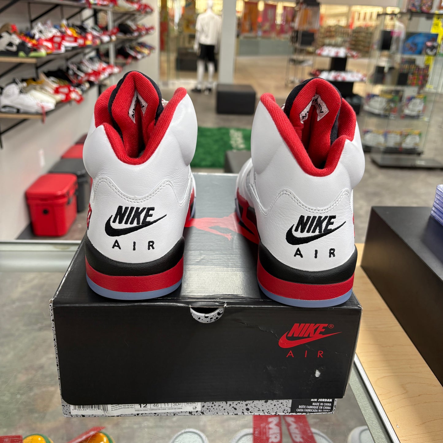 Jordan 5 Retro Fire Red Black Tongue (2025)