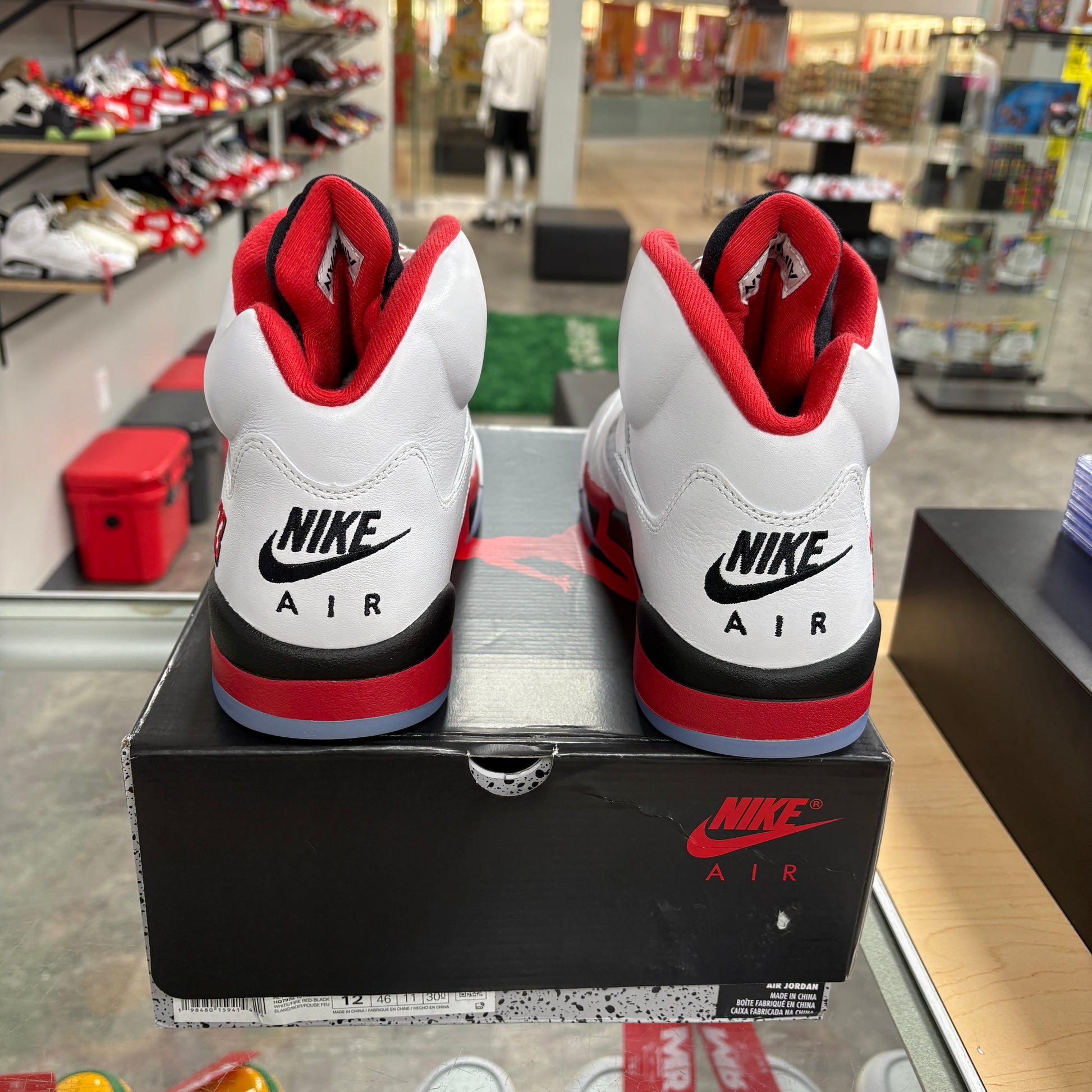 Jordan 5 Retro Fire Red Black Tongue (2025)