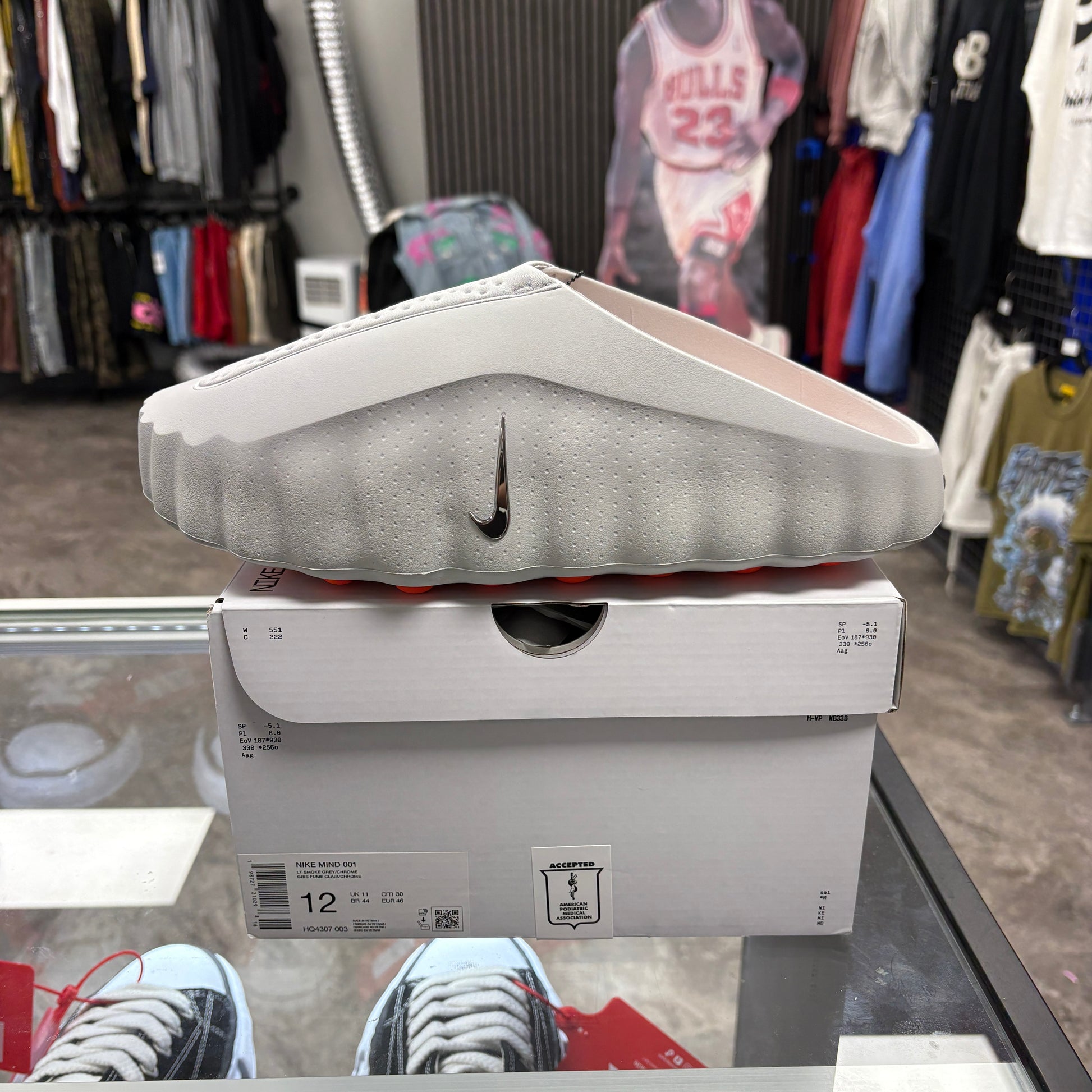 Nike Mind 001 Slide Light Smoke Grey
