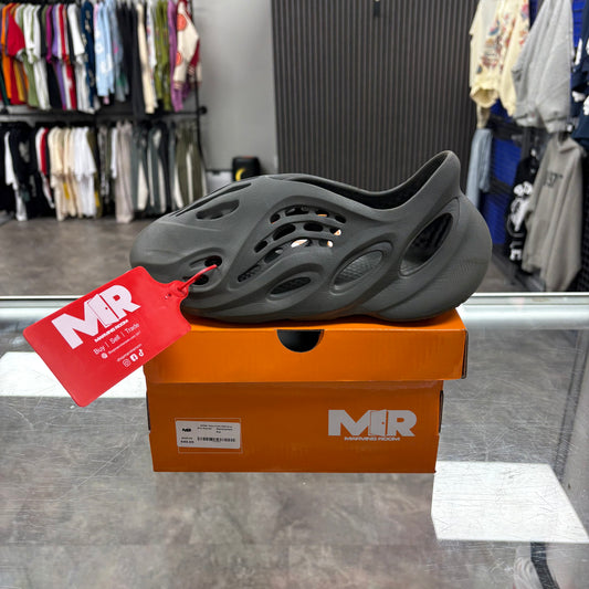 adidas Yeezy Foam RNR Onyx