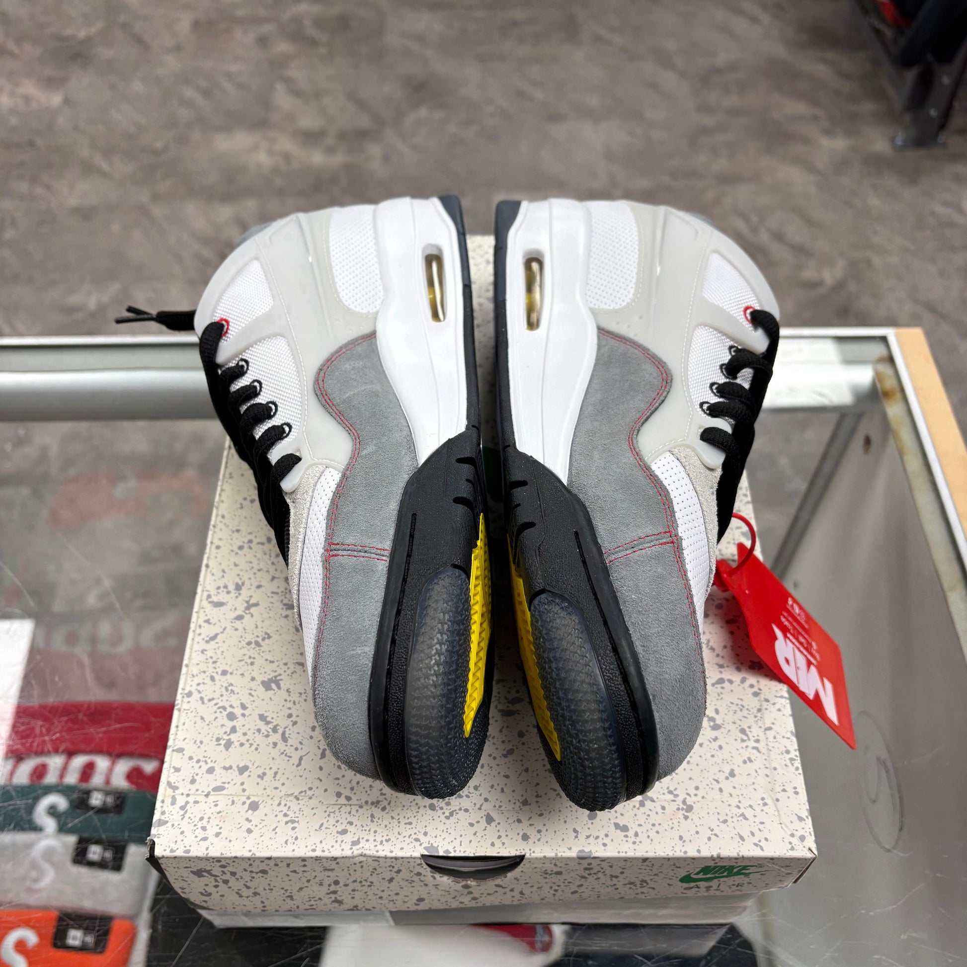 Jordan 4 RM Premium White Black Smoke Grey Fire Red