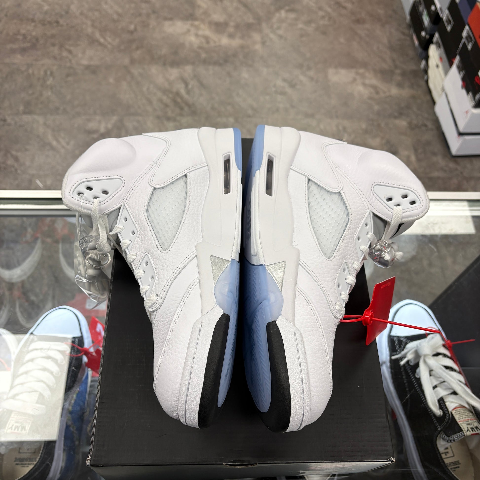 Jordan 5 Retro White Metallic (2026)