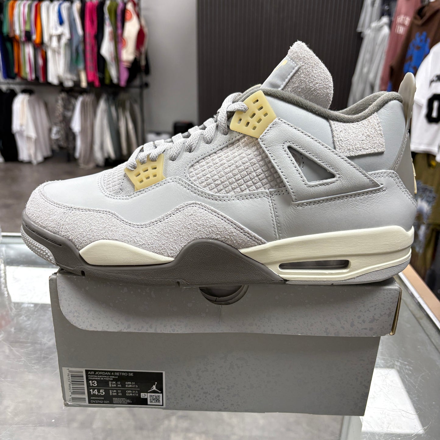 Jordan 4 Retro SE Craft Photon Dust