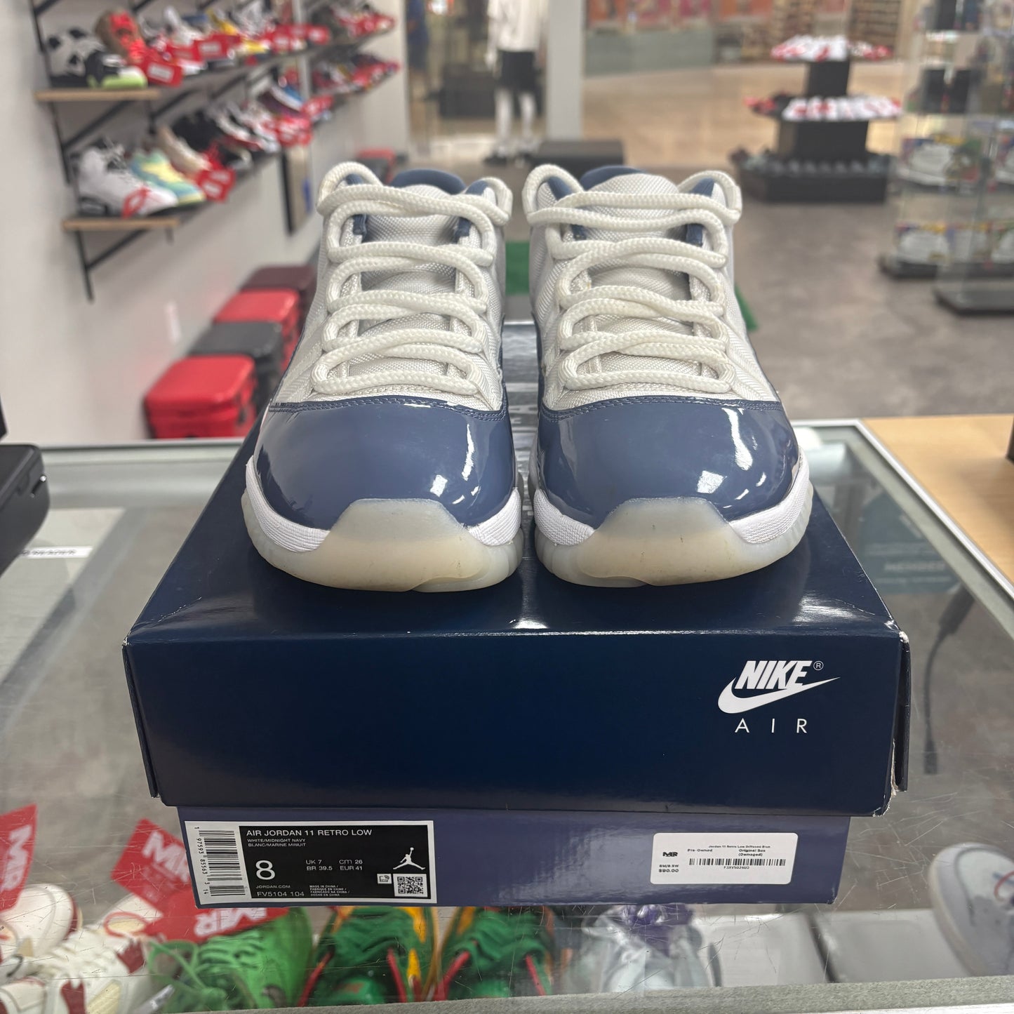 Jordan 11 Retro Low Diffused Blue