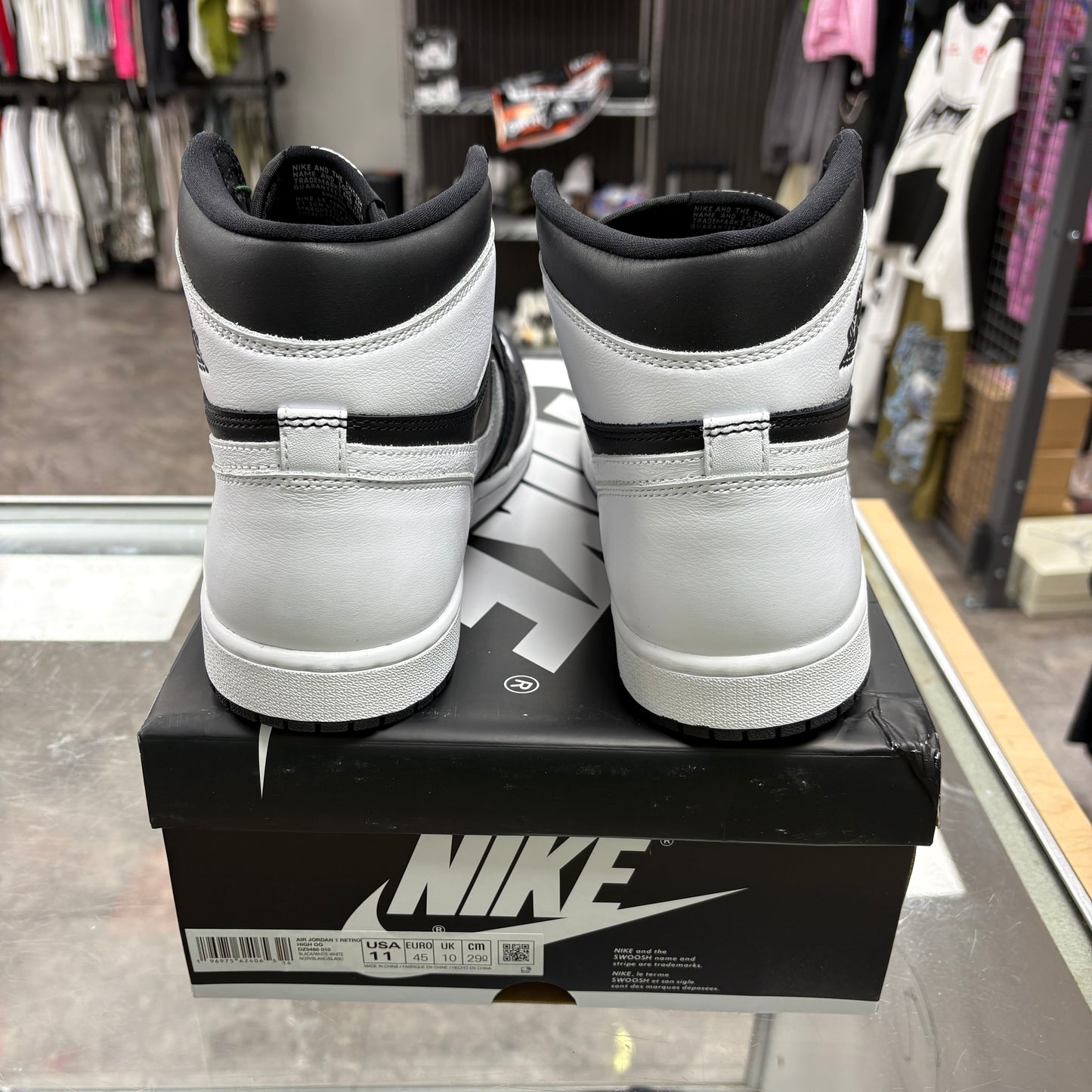Jordan 1 Retro High OG Black White