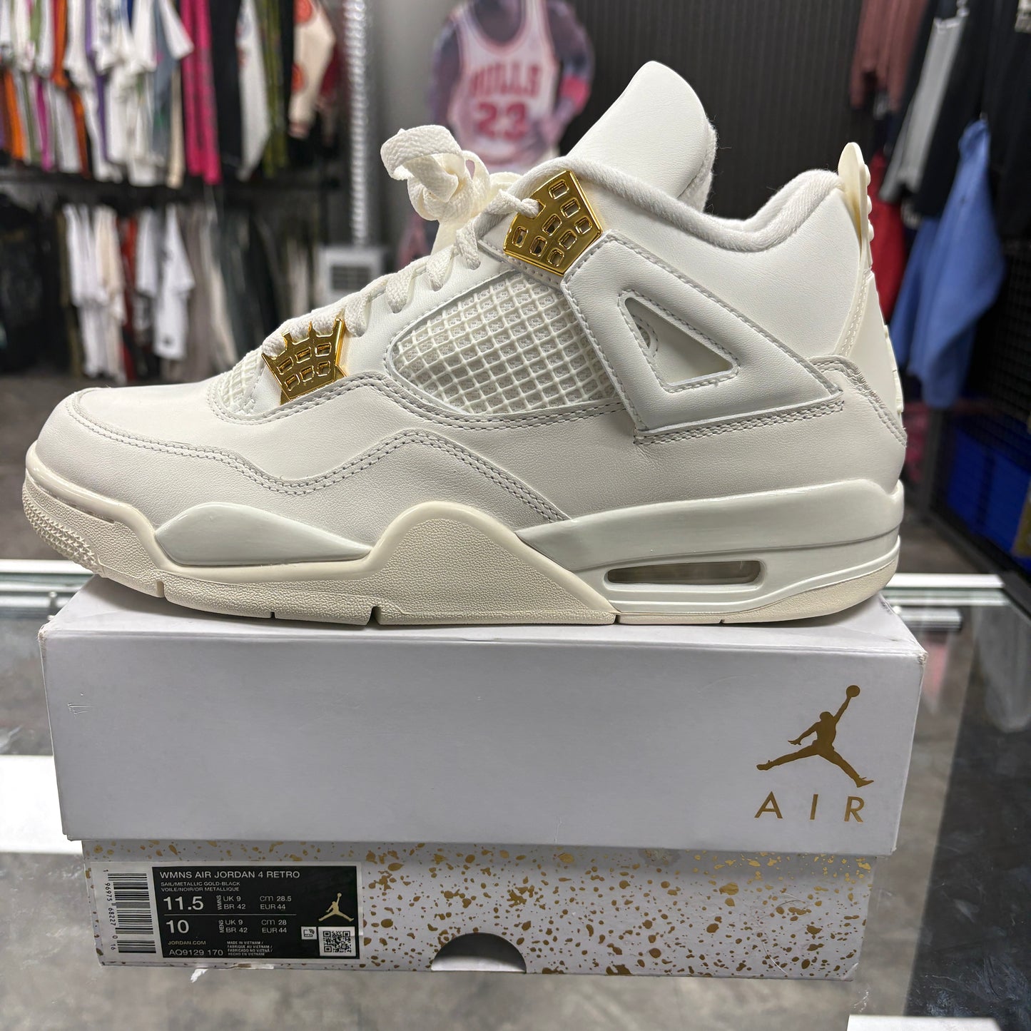 Jordan 4 Retro Metallic Gold (Women's)