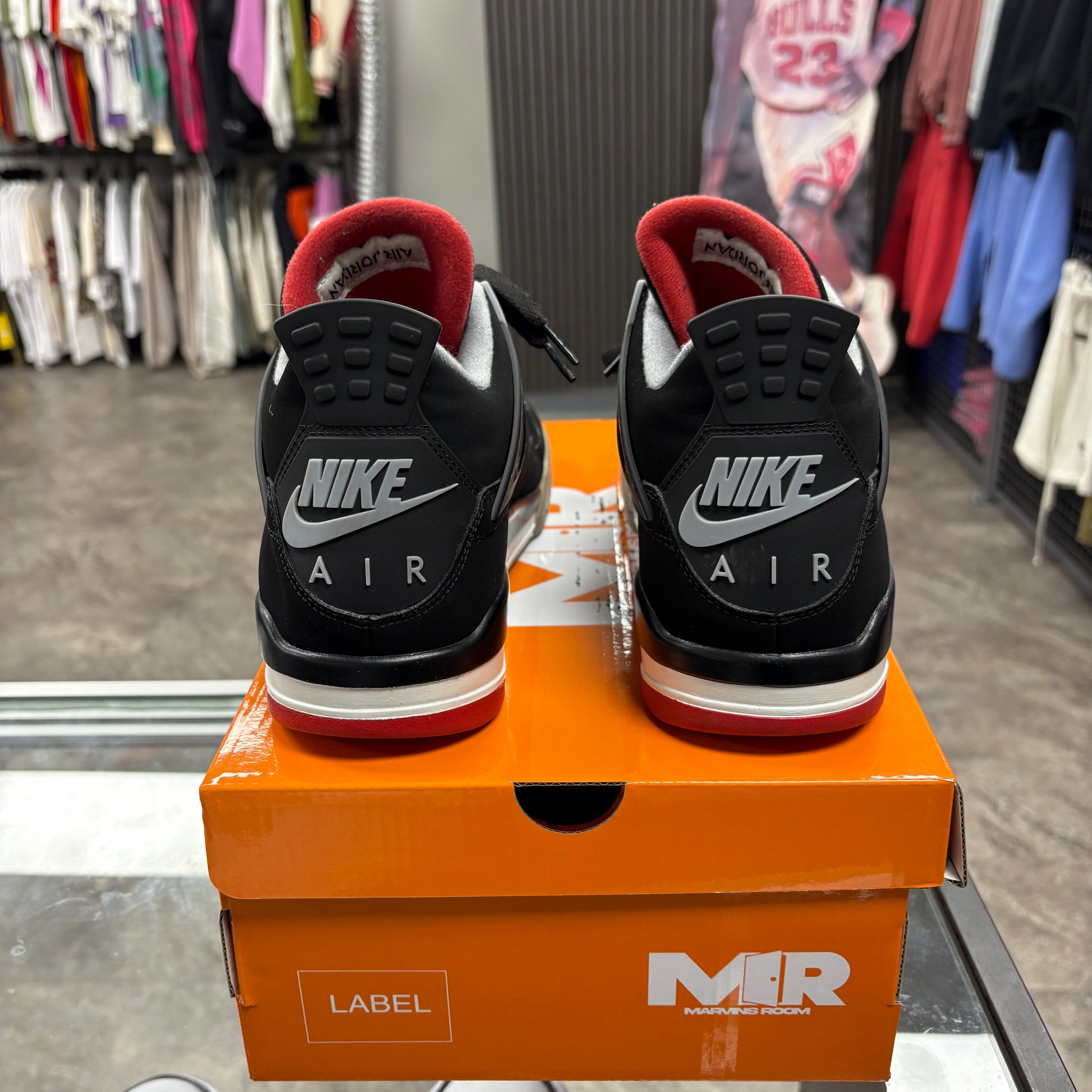 Jordan 4 Retro Bred (2019)