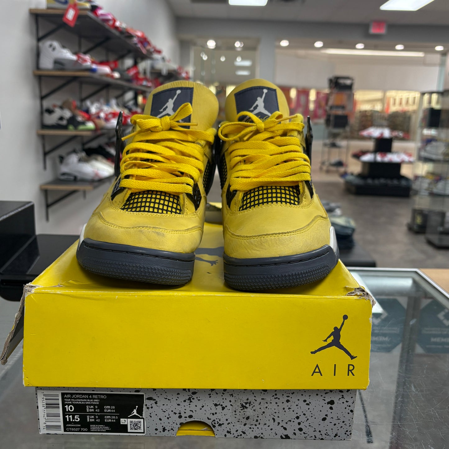 Jordan 4 Retro Lightning (2021)
