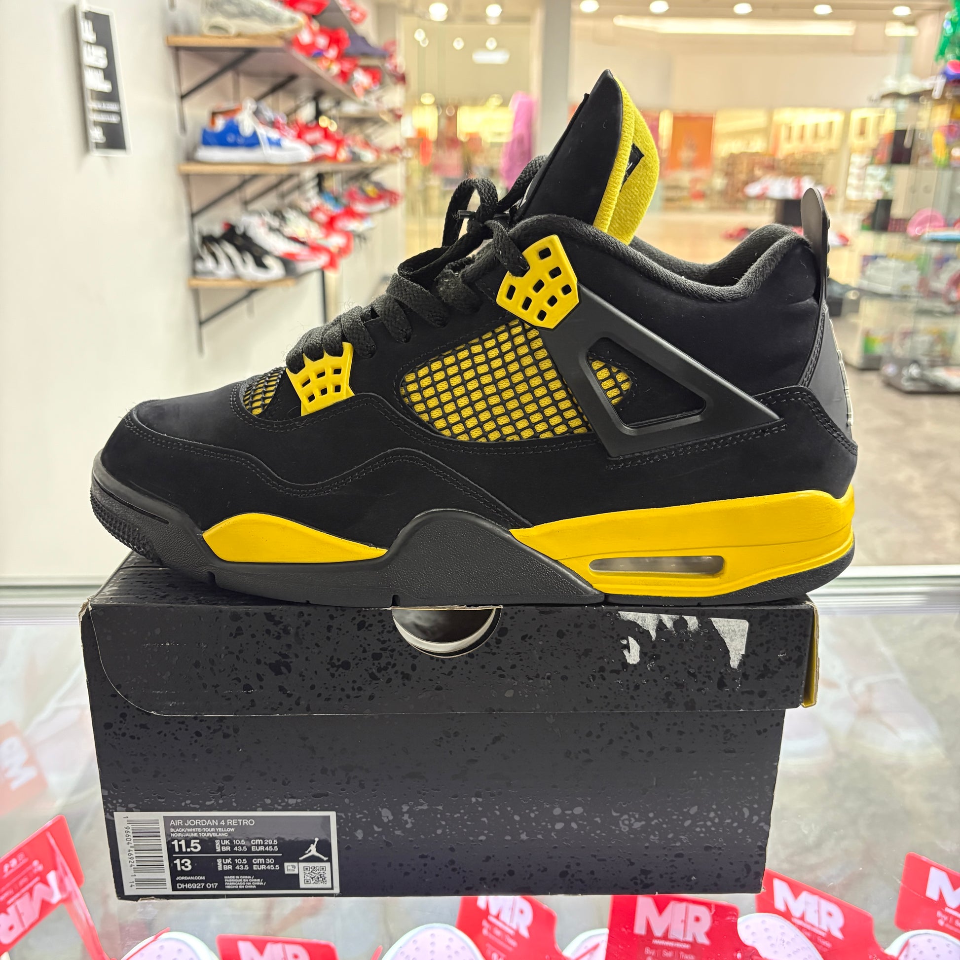 Jordan 4 Retro Thunder (2023)