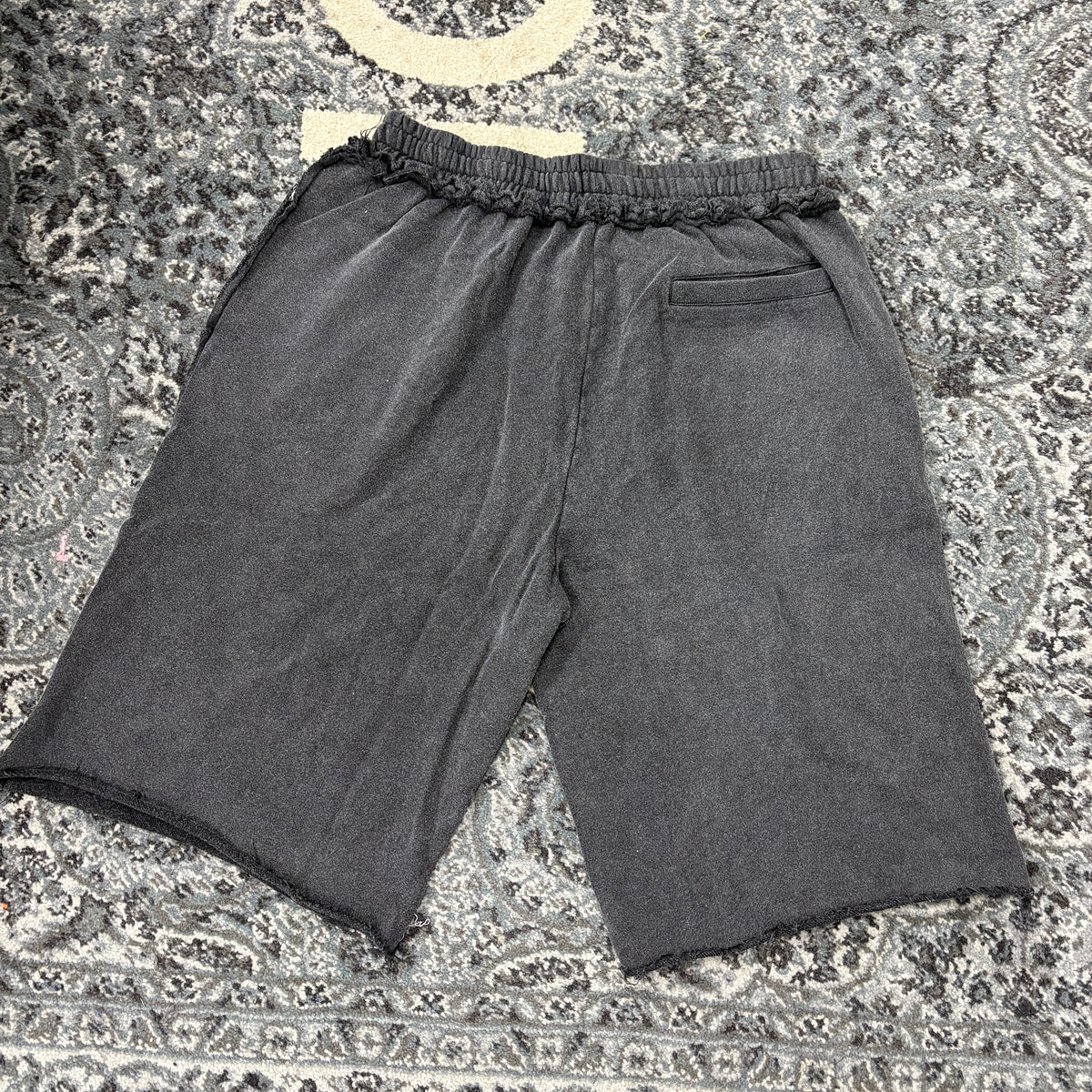 Raw Hem Sweatshorts (Black)