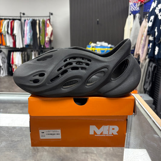 adidas Yeezy Foam RNR Onyx